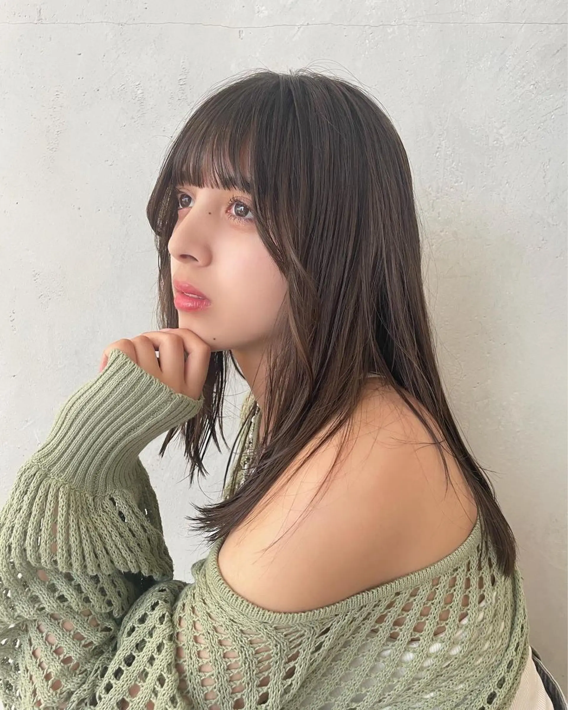 セミロング カラー ヘアアレンジ 耳つぼ屋さん ‎🤍りりのヘアスタイル