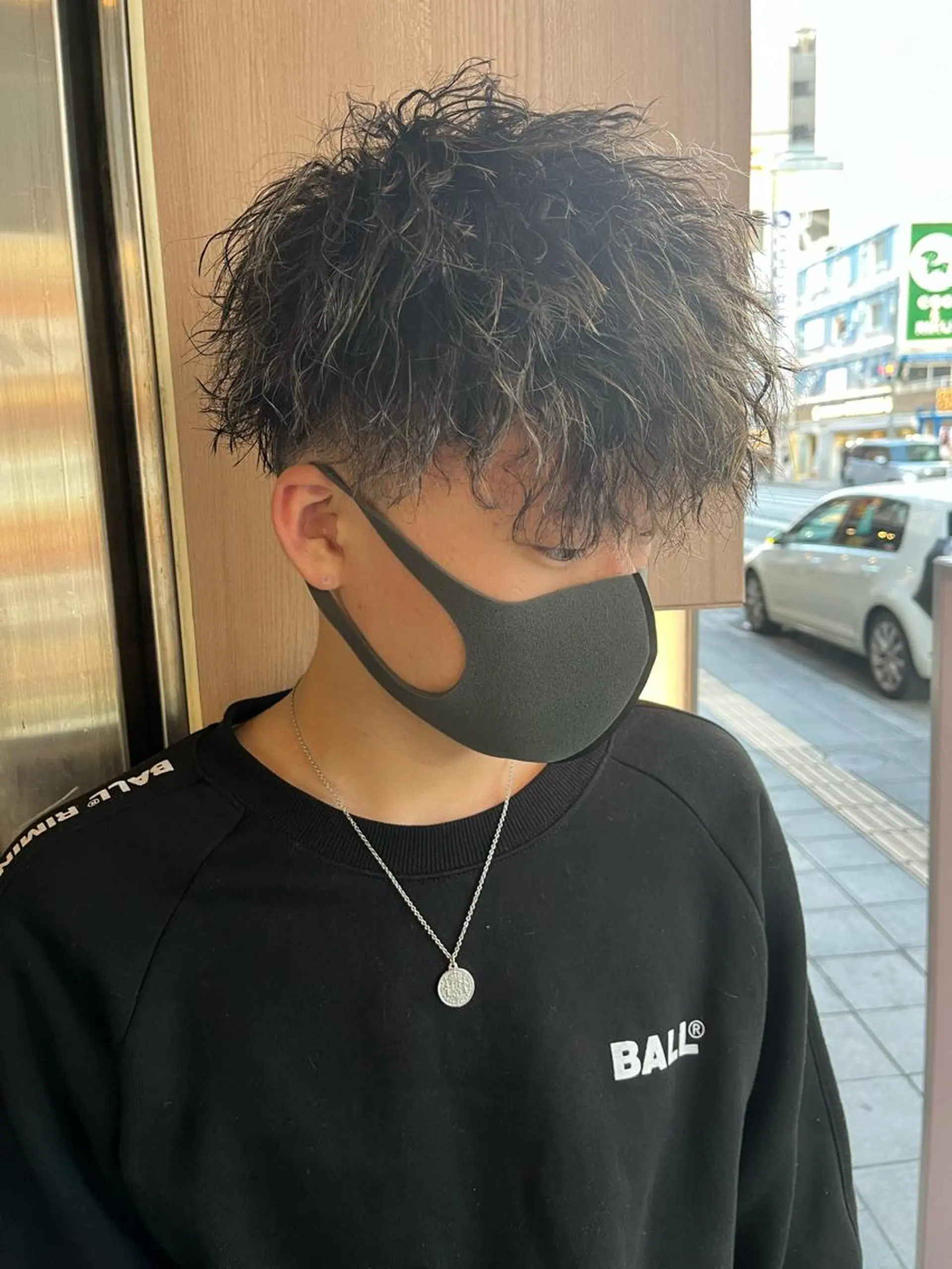 ミディアム カラー パーマ メンズ メンズメッシュ メッシュ カット ヘアカラー パーマ AVANCE.難波 店長 松元のヘアスタイル