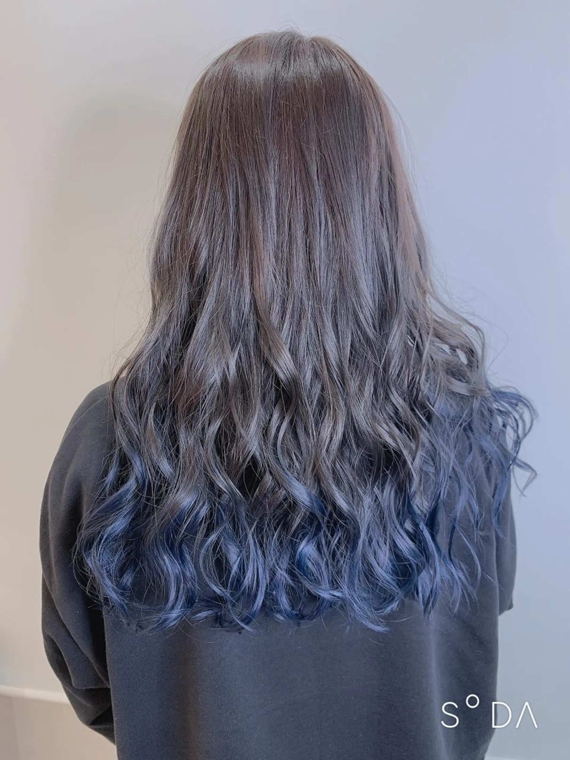 ロング カラー ヘアカラー トリートメント 店長ハイトーンカラー 柞山史奈のヘアスタイル