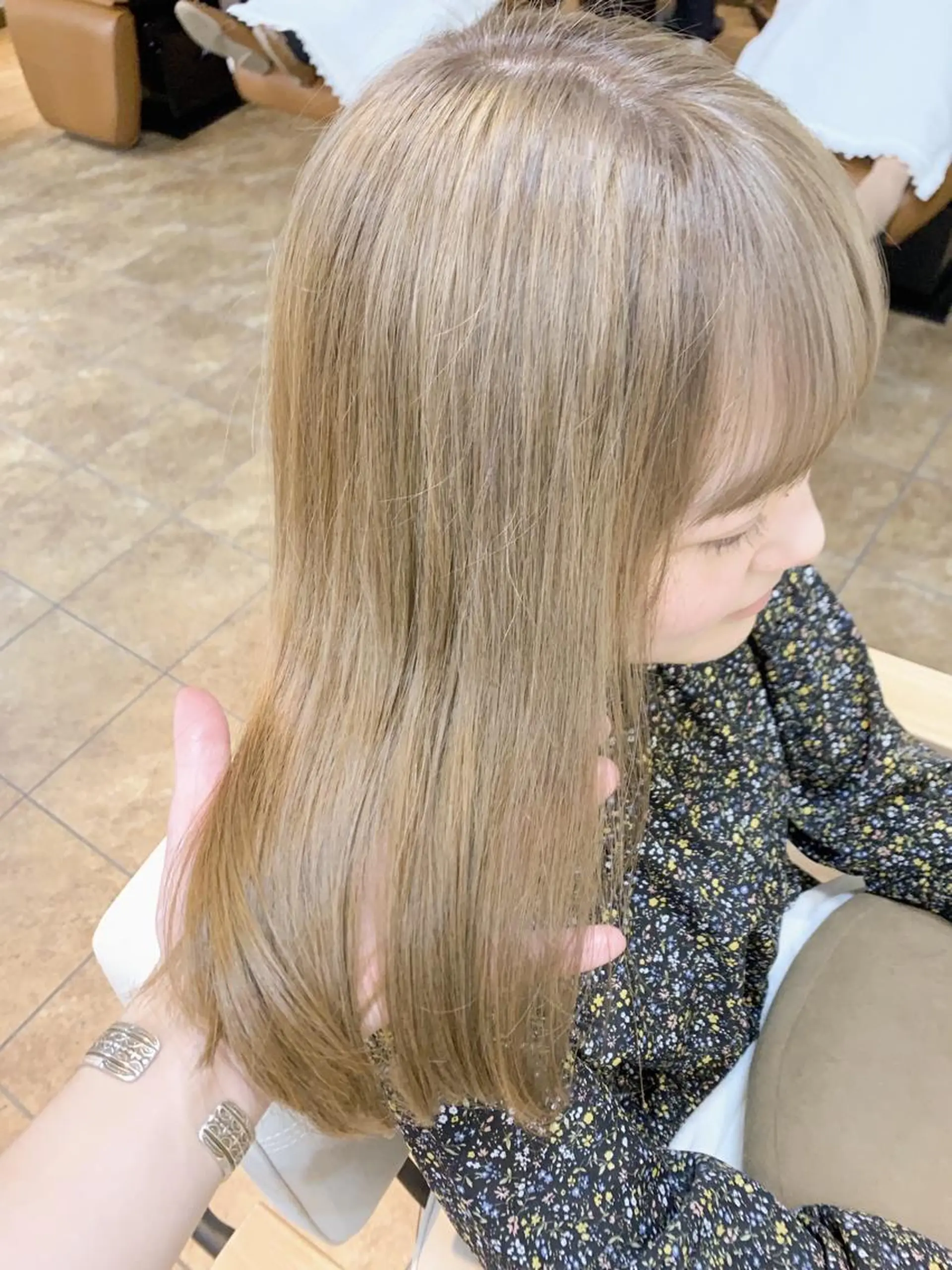 ロング カラー ブリーチ ブリーチなし Wカラー🩷星野翔太のヘアスタイル