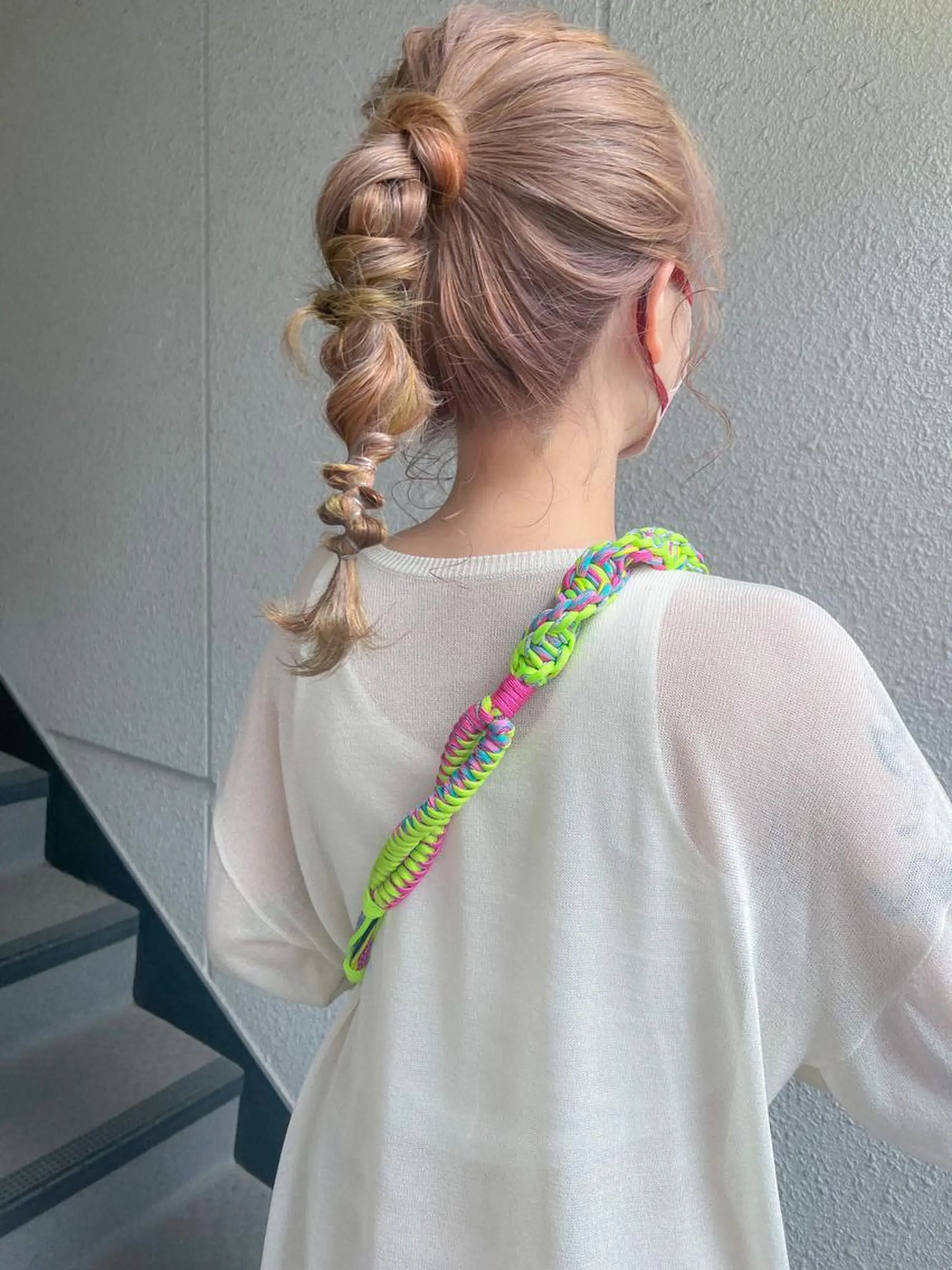 セミロング カラー ヘアアレンジ ハイトーンカラー カラーパティシエ facce🌼ikoのヘアスタイル