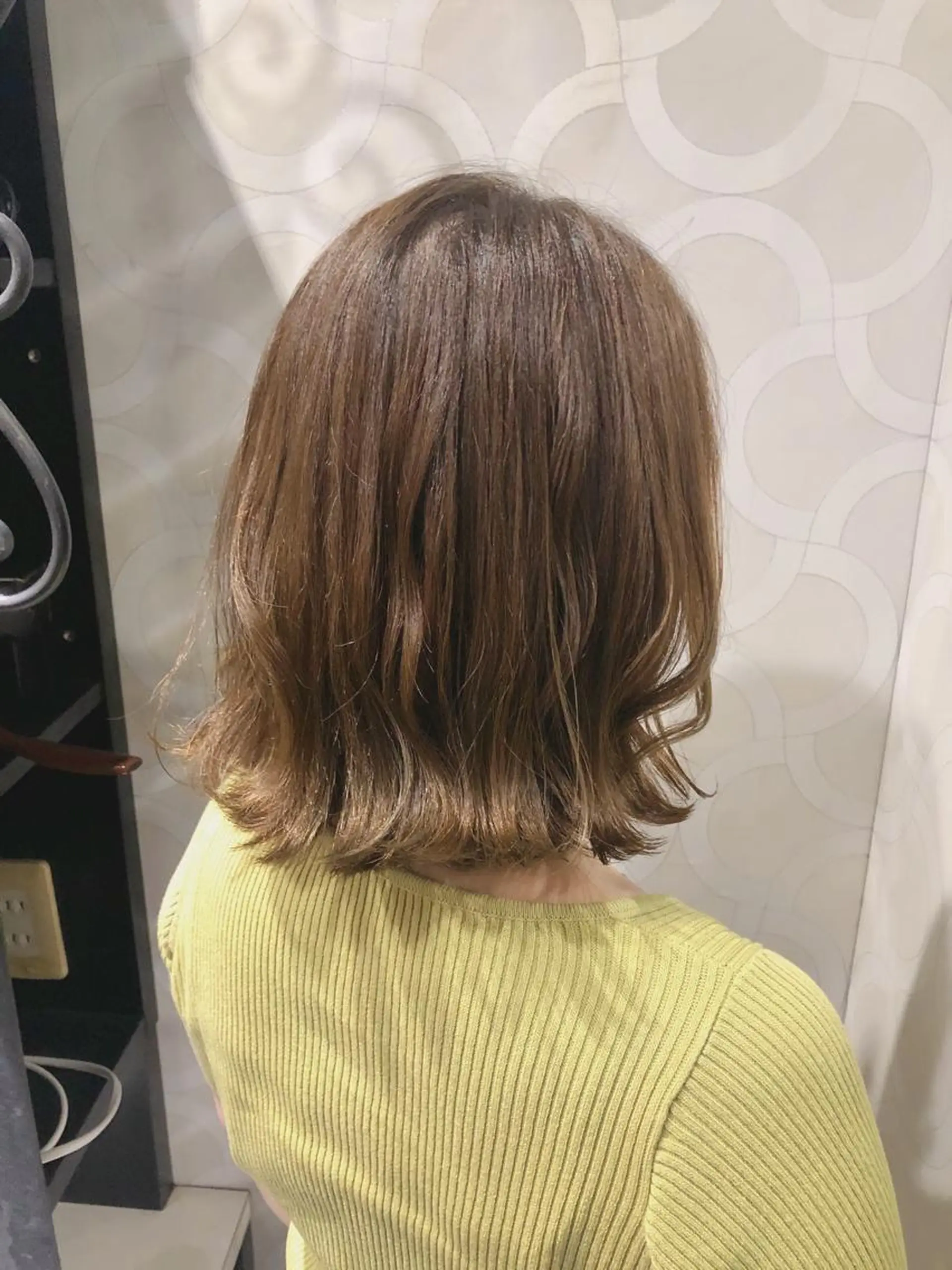 ミディアム カラー ベージュカラー 外ハネヘア 韓国ヘア ♡tomimaのヘアスタイル