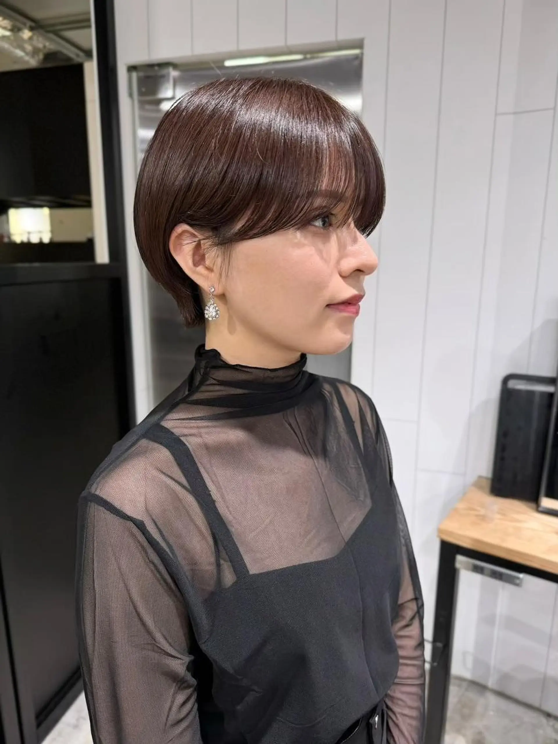 ミディアム カラー ミディアムパーマ アッシュ バレイヤージュ ベージュカラー ブリーチ カット トリートメント CEINE loqのヘアスタイル