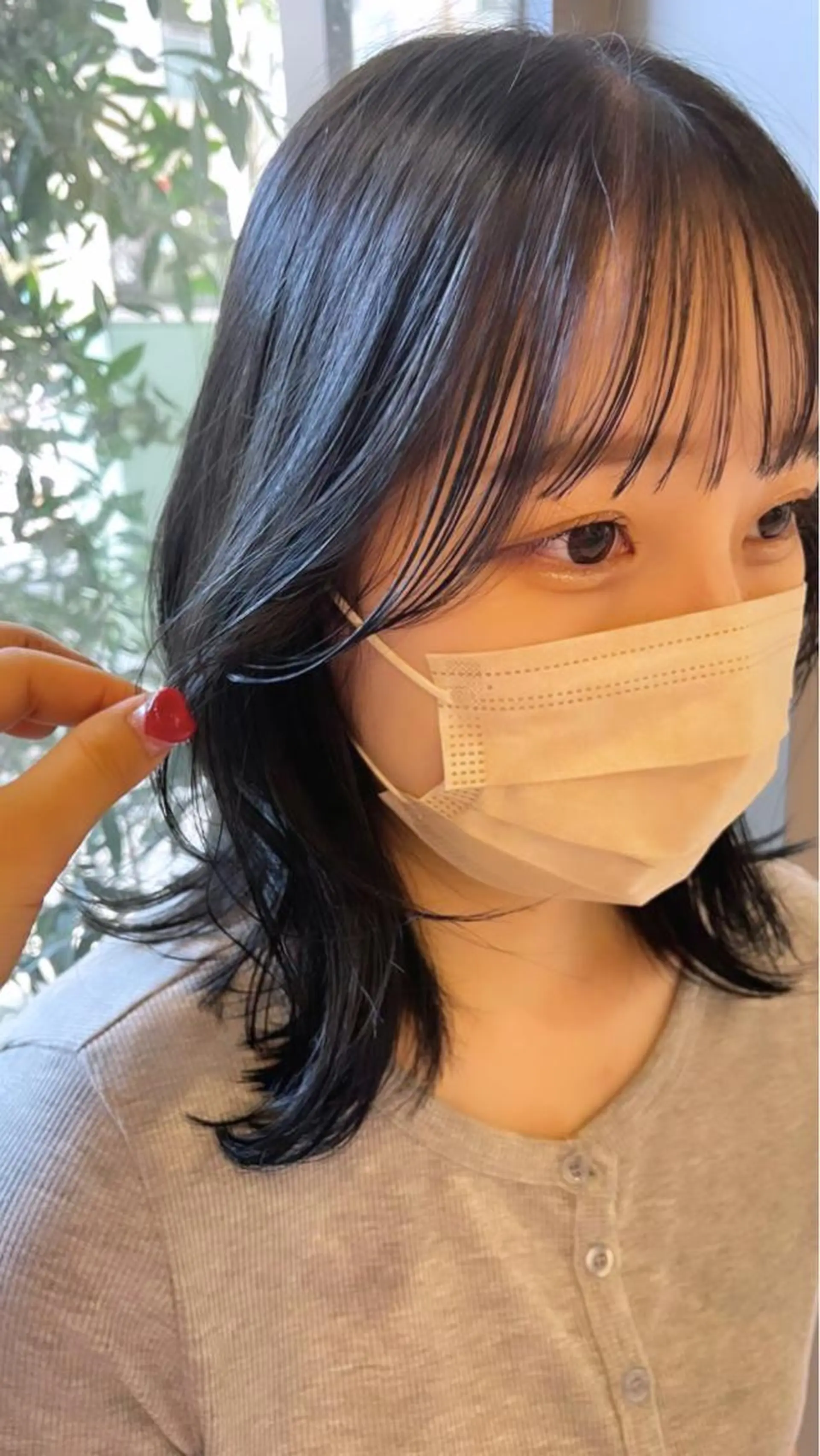 ミディアム カット ano @anomukuiのヘアスタイル