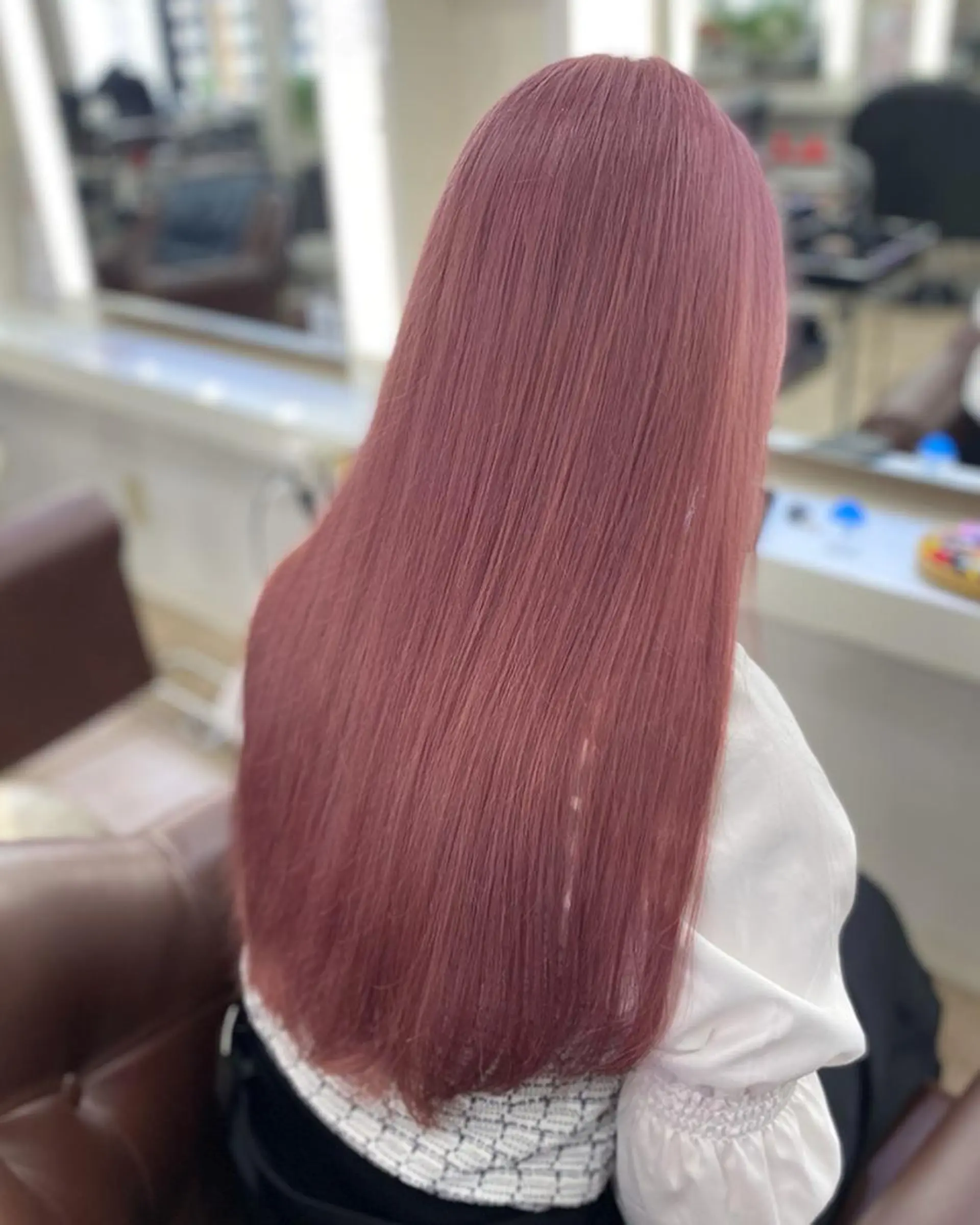 セミロング ヘアカラー 🦋 SHION 🦋のヘアスタイル