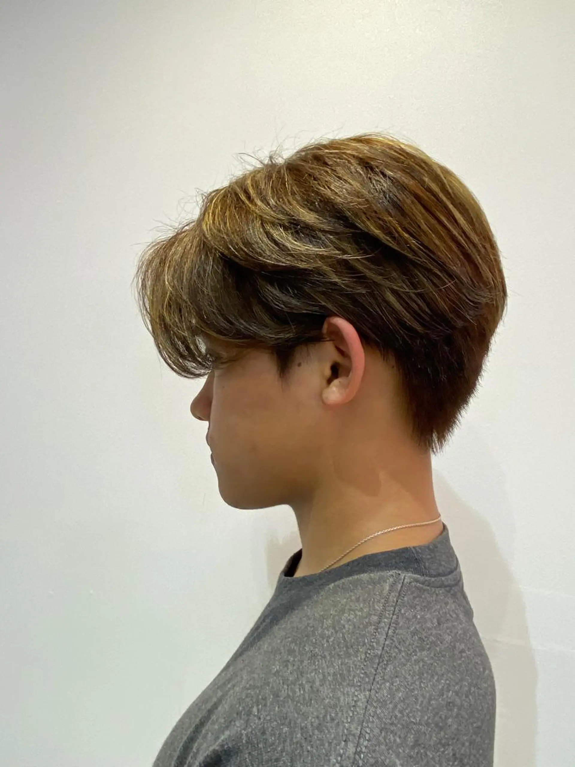 カラー ベージュカラー ハイライトカラー 外国人風カラー 似合わせ大人ショート ◎TheC 西野瑛斗のヘアスタイル