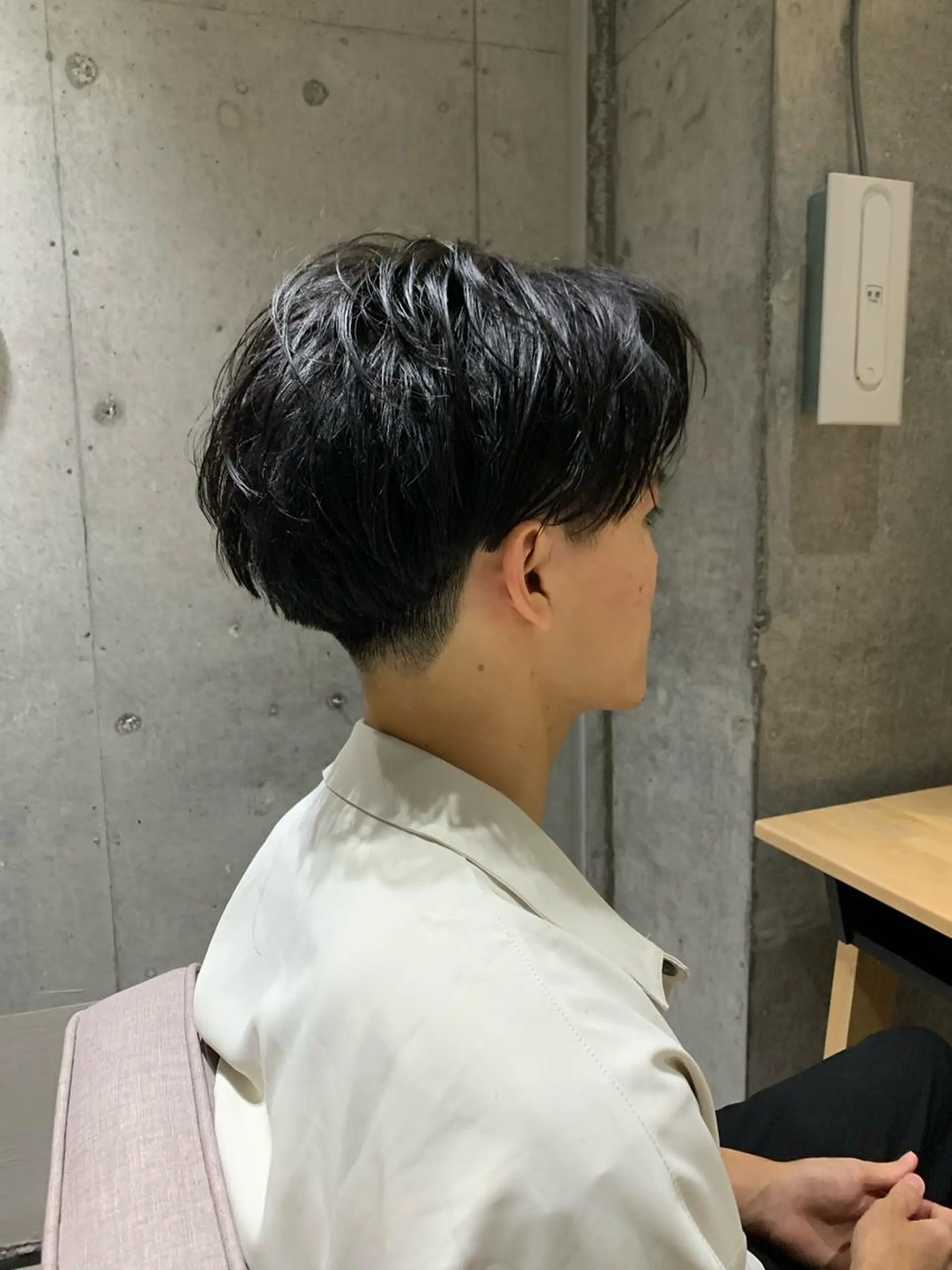 メンズ センターパート 毛流れが作れる 縮毛矯正/渡部純生のヘアスタイル