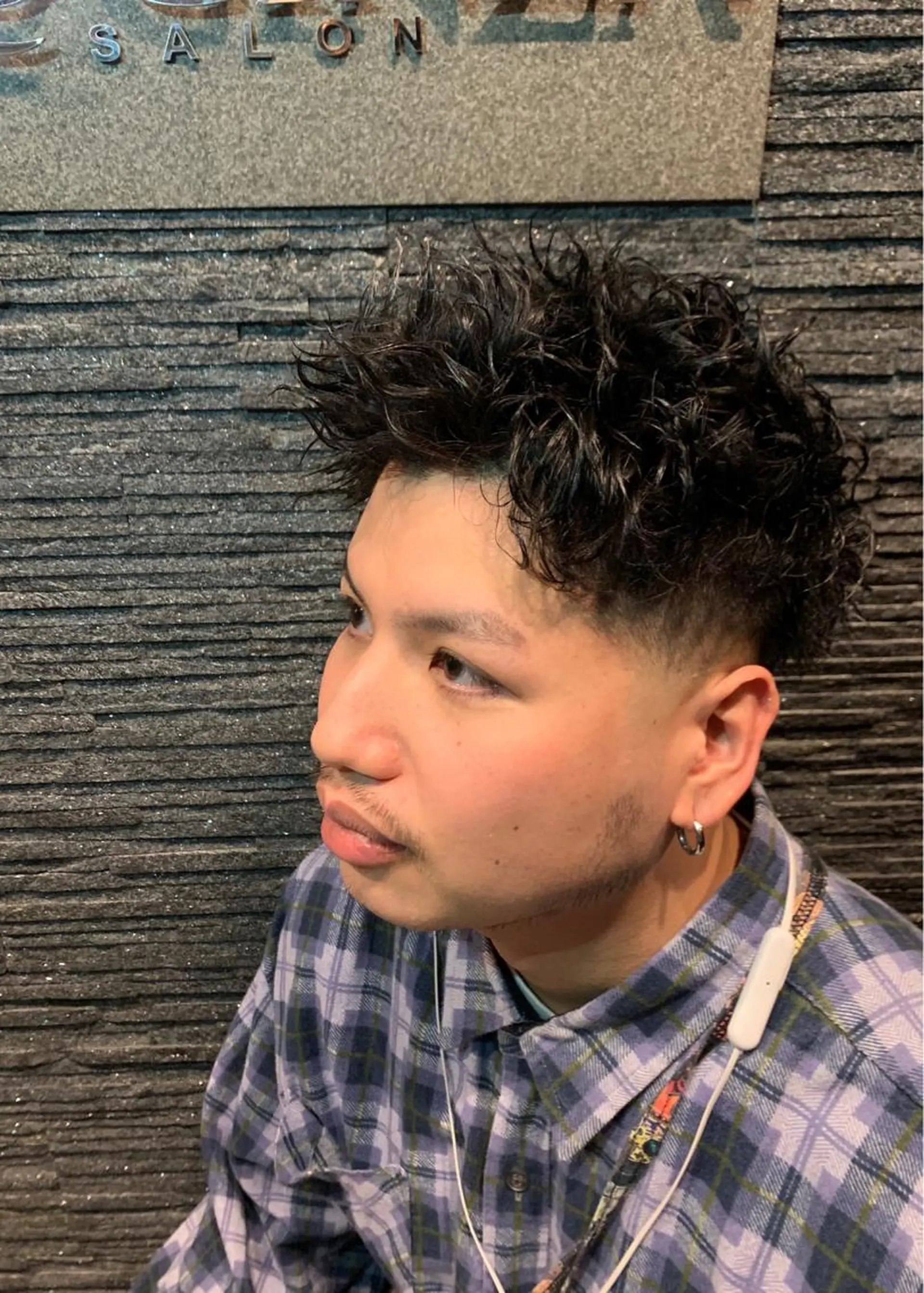 メンズ フェードカット メンズパーマ スキンフェード 栗原 周太郎のヘアスタイル