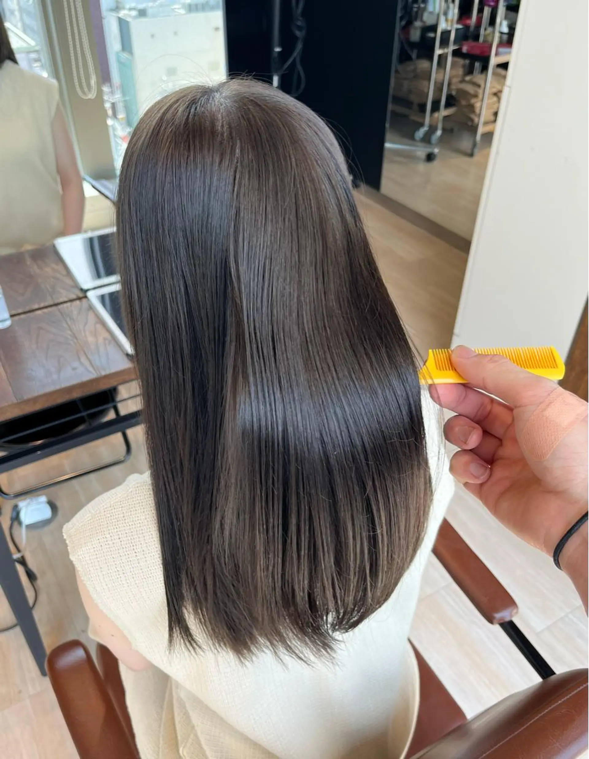 ミディアム カラー カット ヘアカラー トリートメント 佐藤 悠衣/透明感 カラー/似合わせ前髪のヘアスタイル