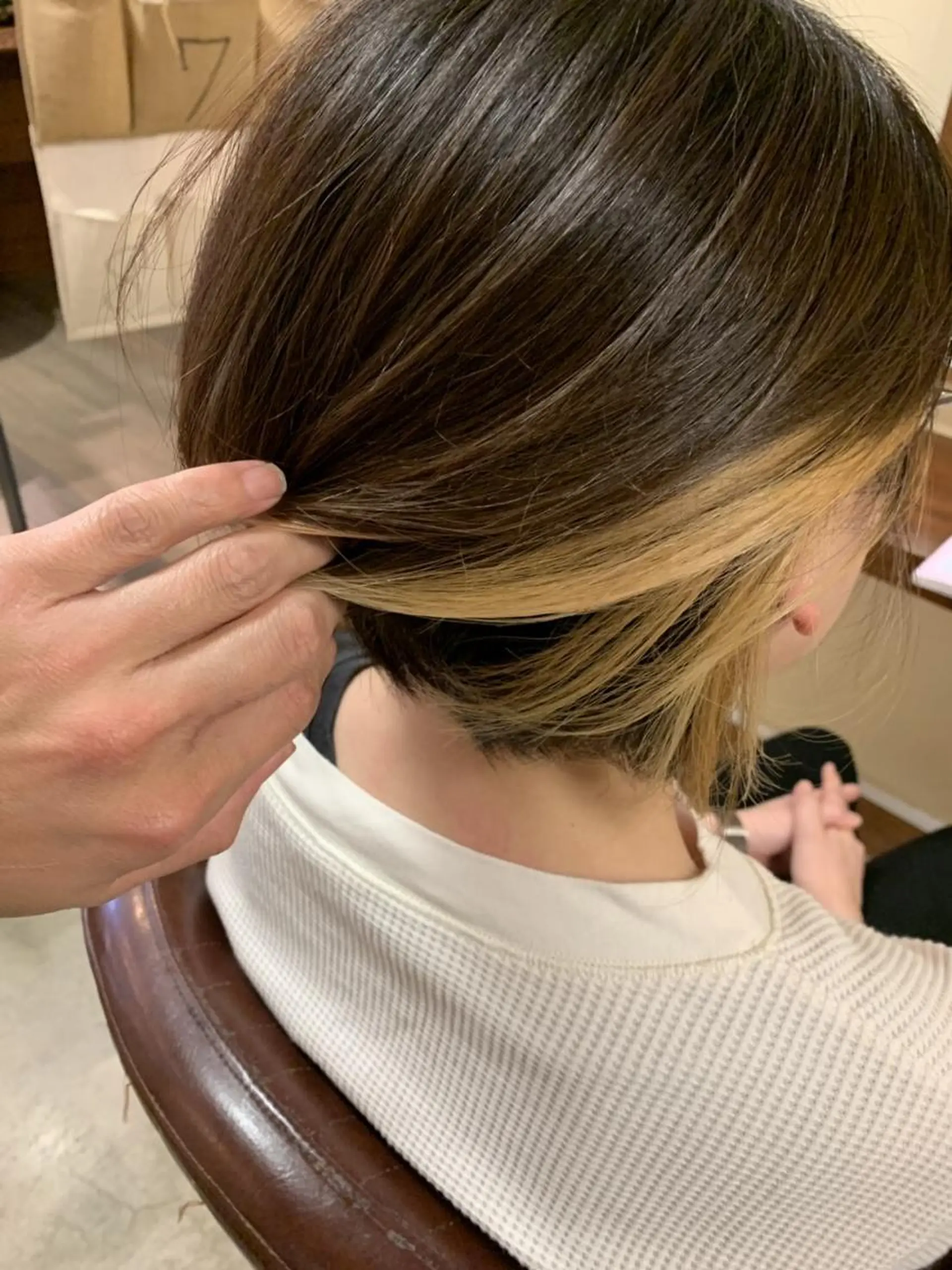 ミディアム カラー イヤリングカラー chill out 南塚口本店のヘアスタイル