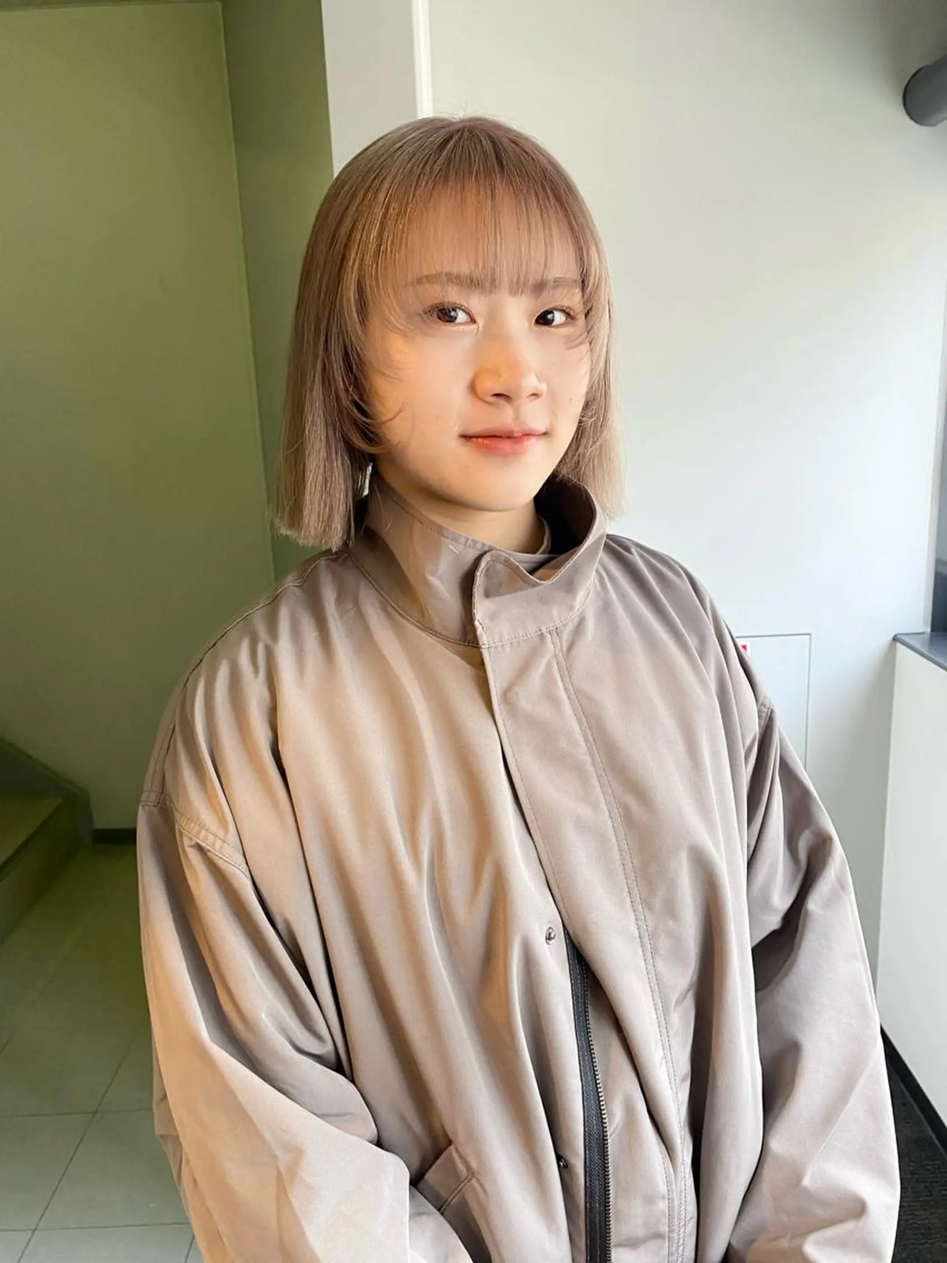 ショート カラー パーマ ヘアアレンジ 髪と音処　マトぺ所属・デザインカラー/ボブ ブリーチカラー/ユリのヘアスタイル