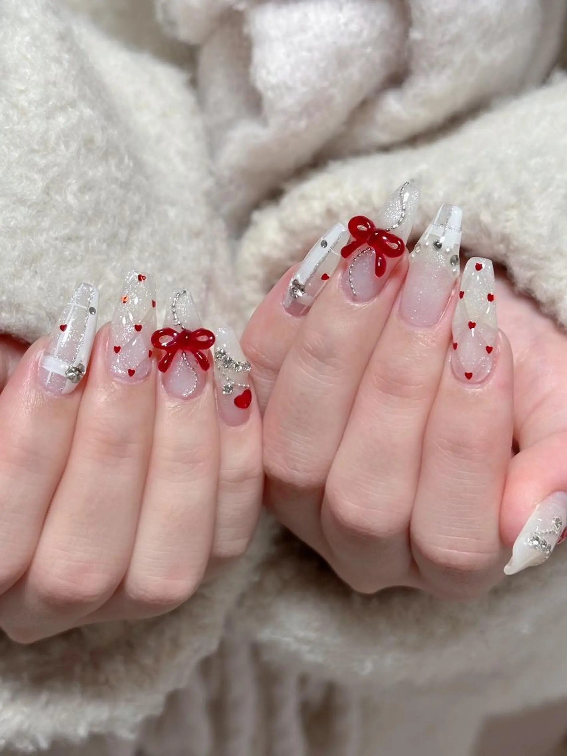 ネイル ボルドー チークネイル クリアネイル 成人式 フラッシュネイル Mai 🪽🩵のネイルデザイン