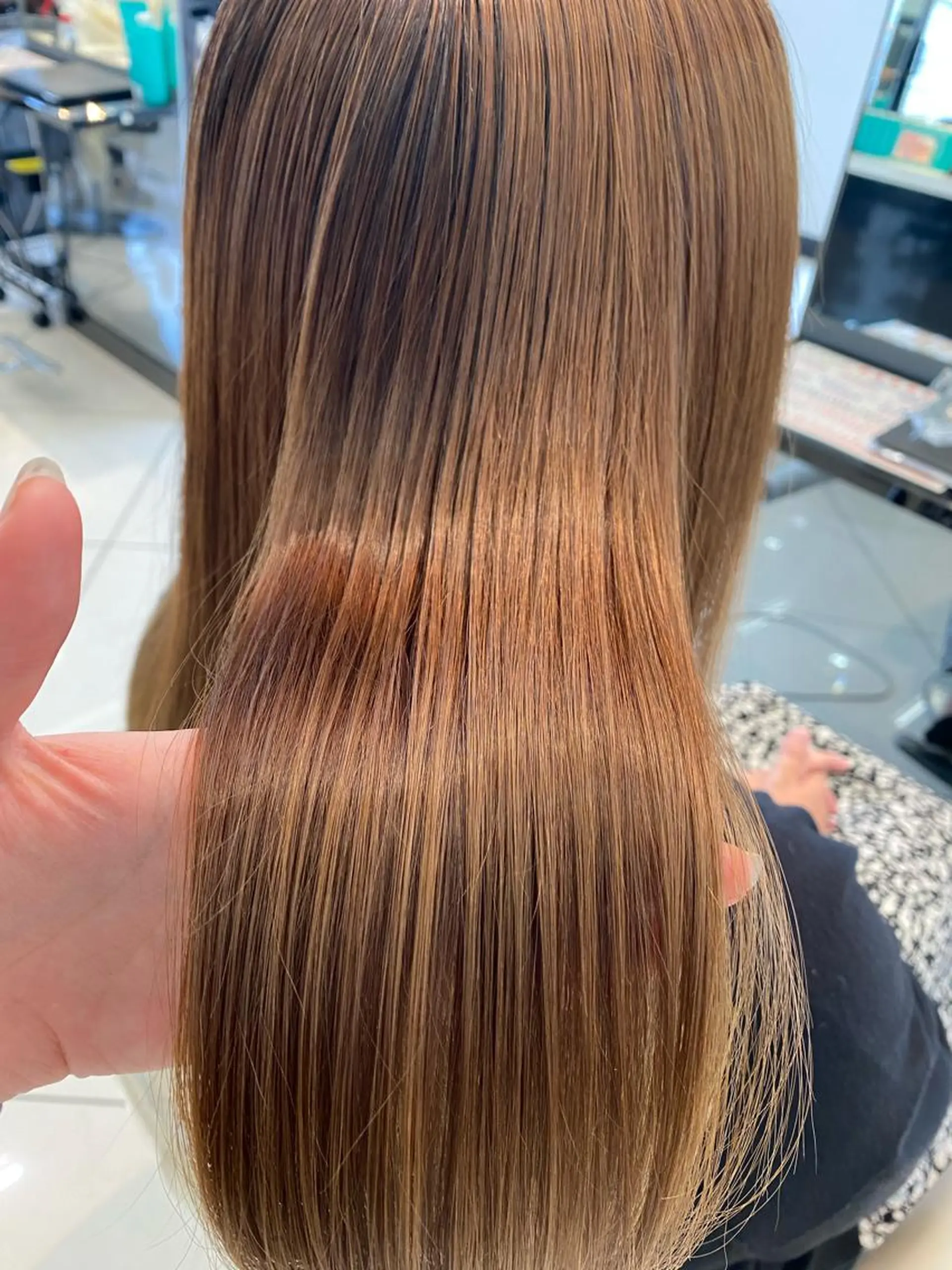 ロング 縮毛矯正 トリートメント 【デザインカラー】 🕊️村田 菜々美のヘアスタイル