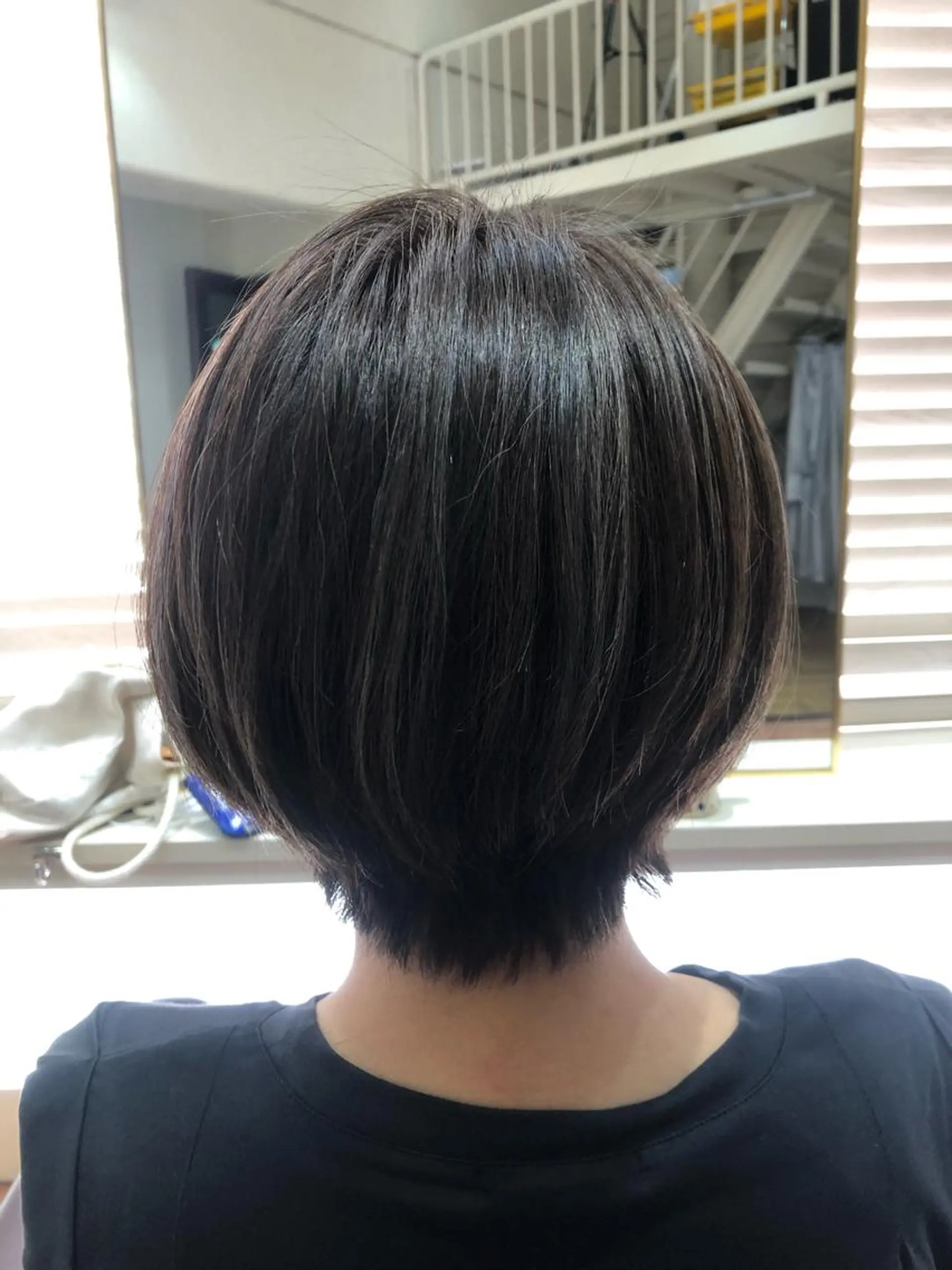 ショート カラー カット ヘアカラー トリートメント 嘉手納美容室 ルアナエヴァのマツエク・マツパデザイン