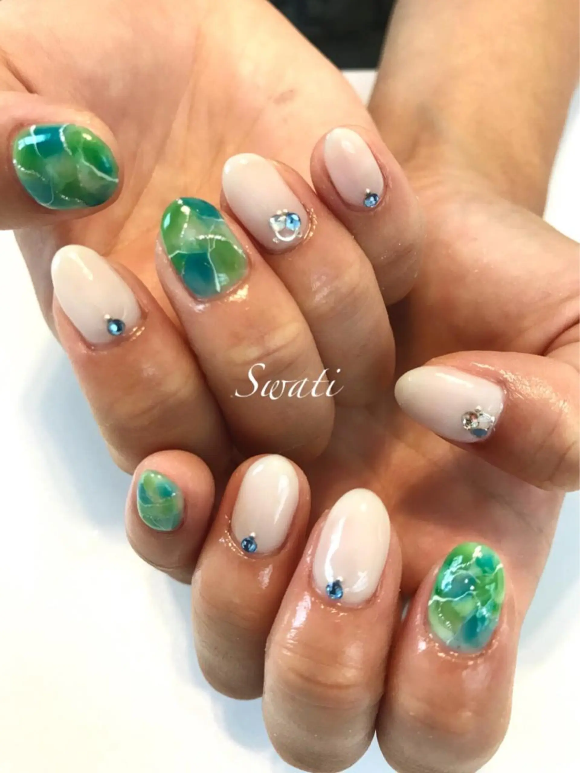 ネイル アートネイル ブルー グリーン 大理石ネイル(マーブル) ニュアンスネイル yuko (ネイリスト)のネイルデザイン