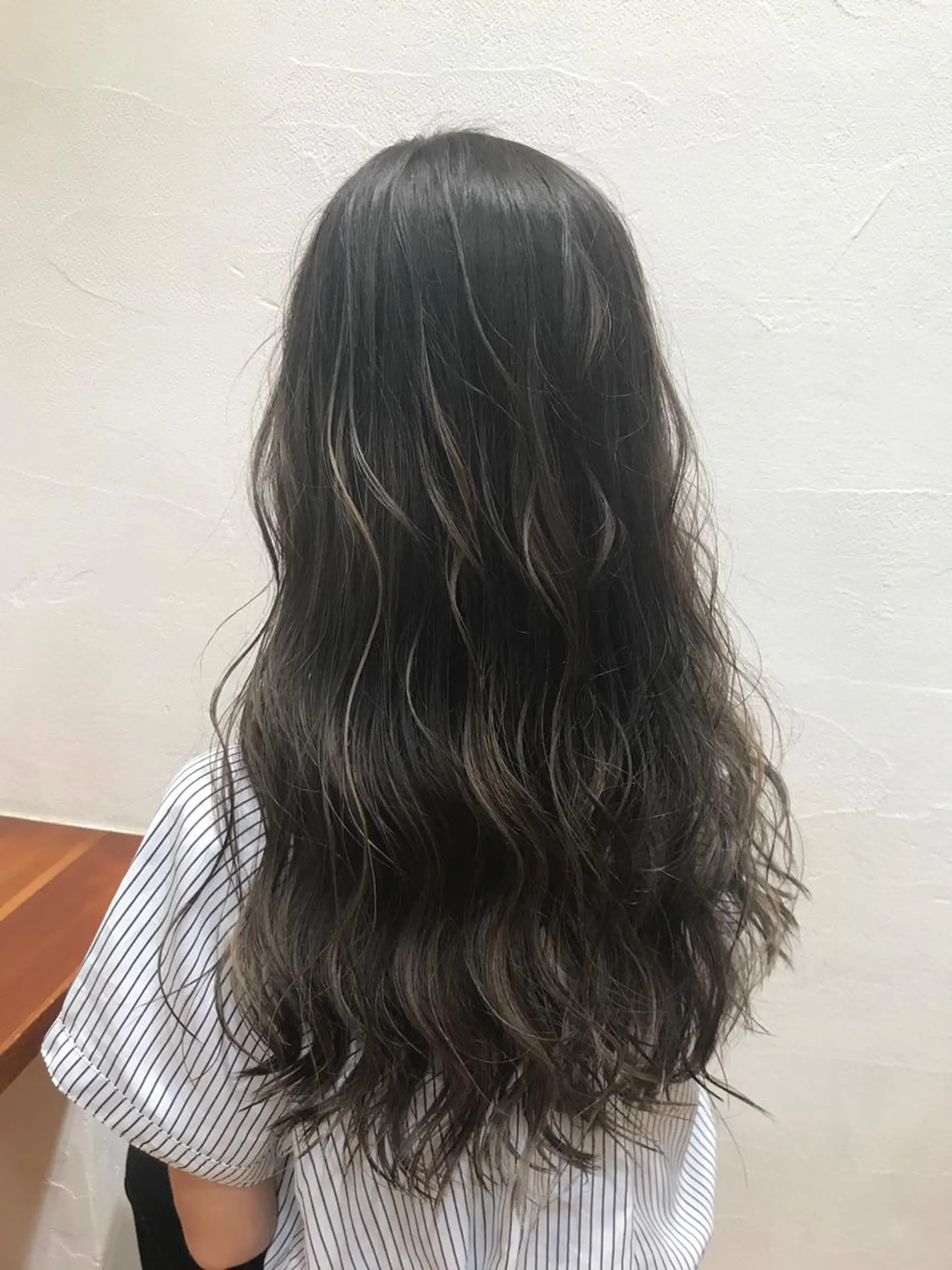 セミロング ハイライト カット特化柏駅 徒歩3分LOUのヘアスタイル