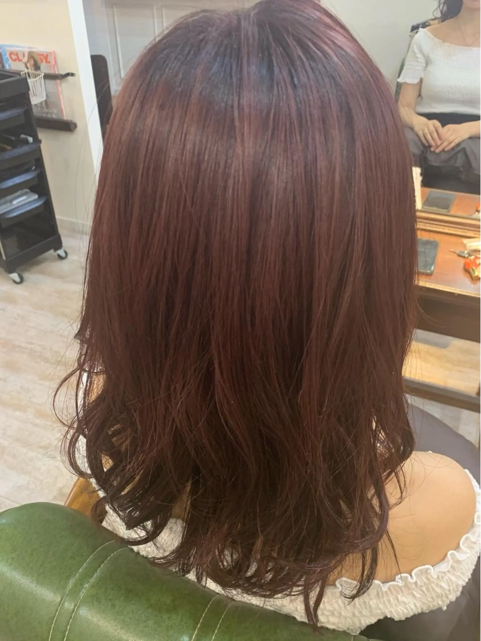 セミロング カラー ピンクカラー ヘアカラー 藤間 帆乃夏（とうまほのかのヘアスタイル