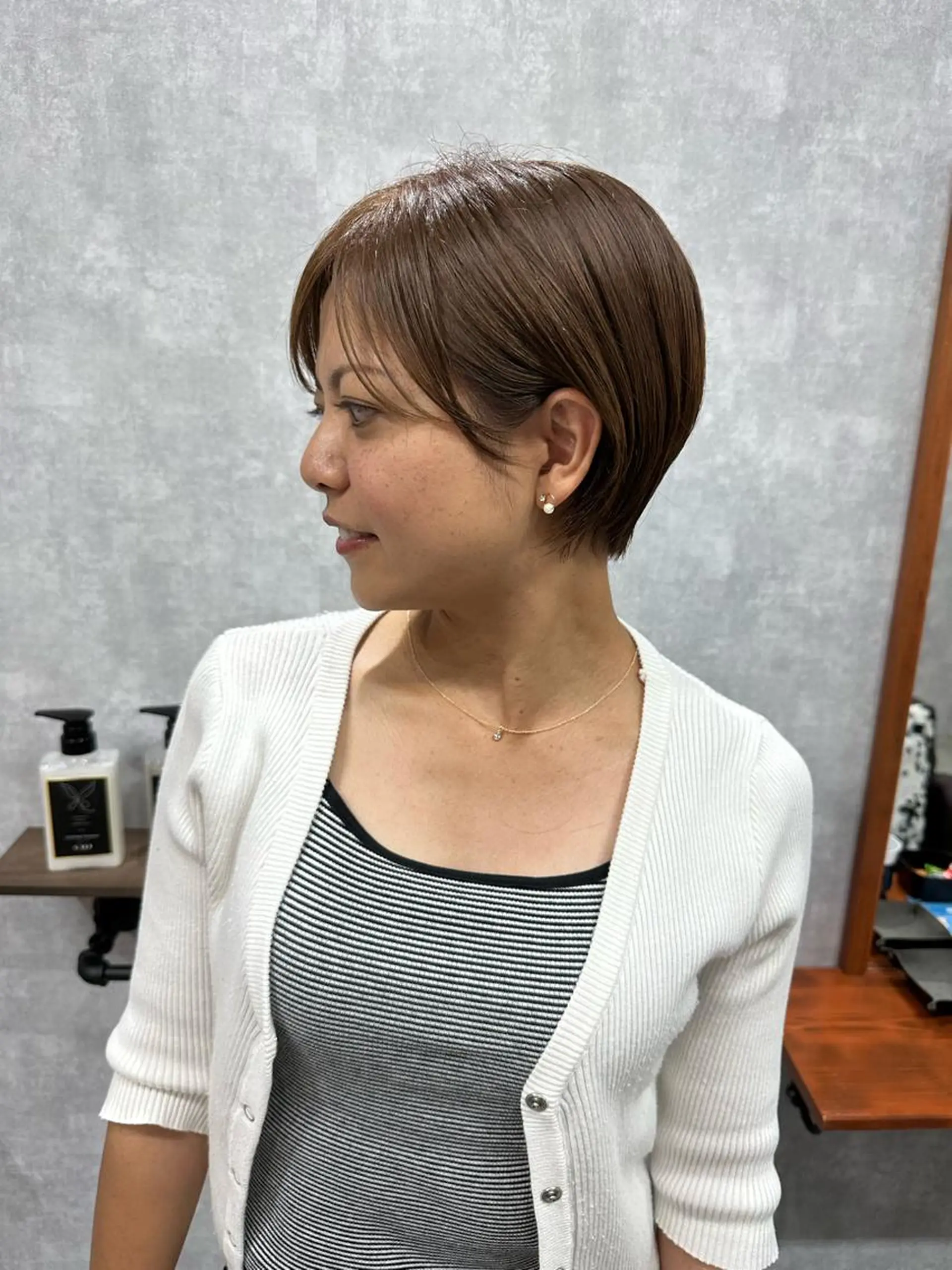 ショート 切りっぱなしボブ ショートボブ ハンサムショート 丸みショート アッシュ モテ髪/ボブ/ショー ト/アダチフウトのヘアスタイル