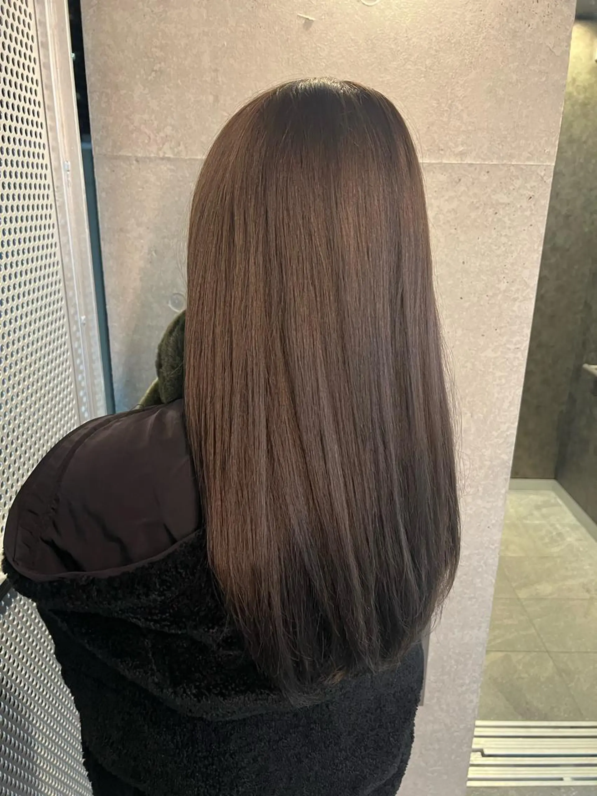 ロング カラー シールエクステ アディクシーカラー アッシュ バレイヤージュ ベージュカラー ヘアカラー トリートメント ＤＥＳＴ所属・吉野 瑳桜のヘアスタイル