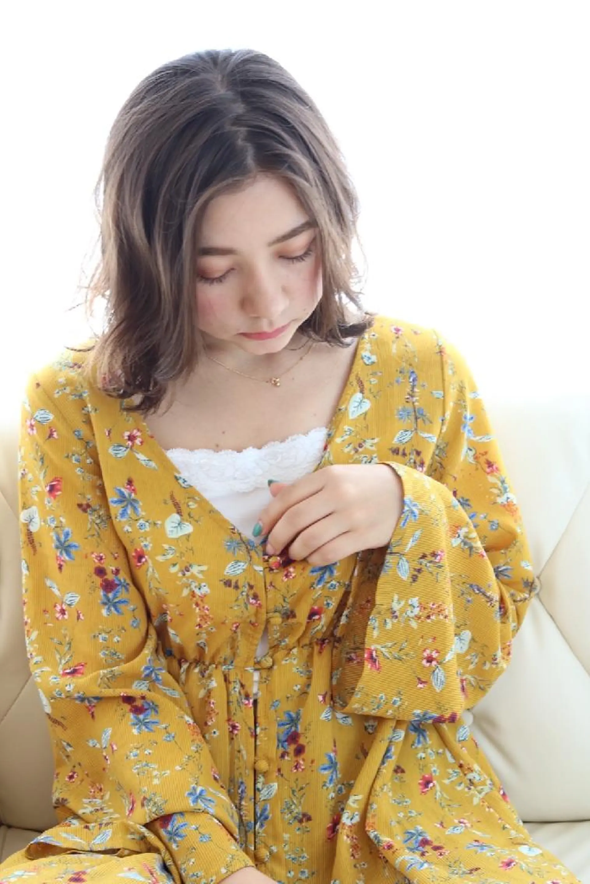 ミディアム カラー カット ヘアカラー トリートメント AnFye une qatllのヘアスタイル