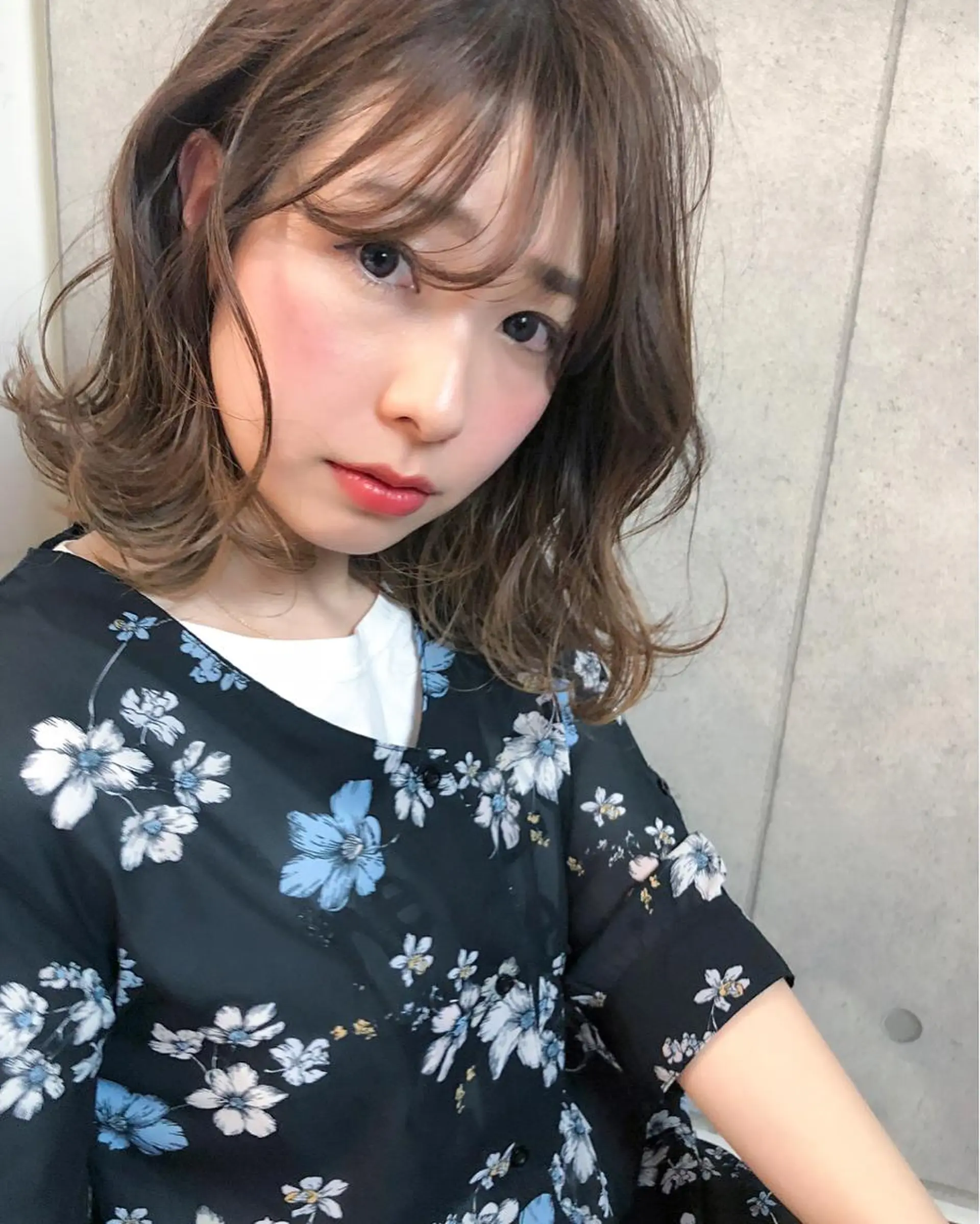 ミディアム カラー パーマ ボブ 髪質改善、エクステ 山口卓哉のヘアスタイル