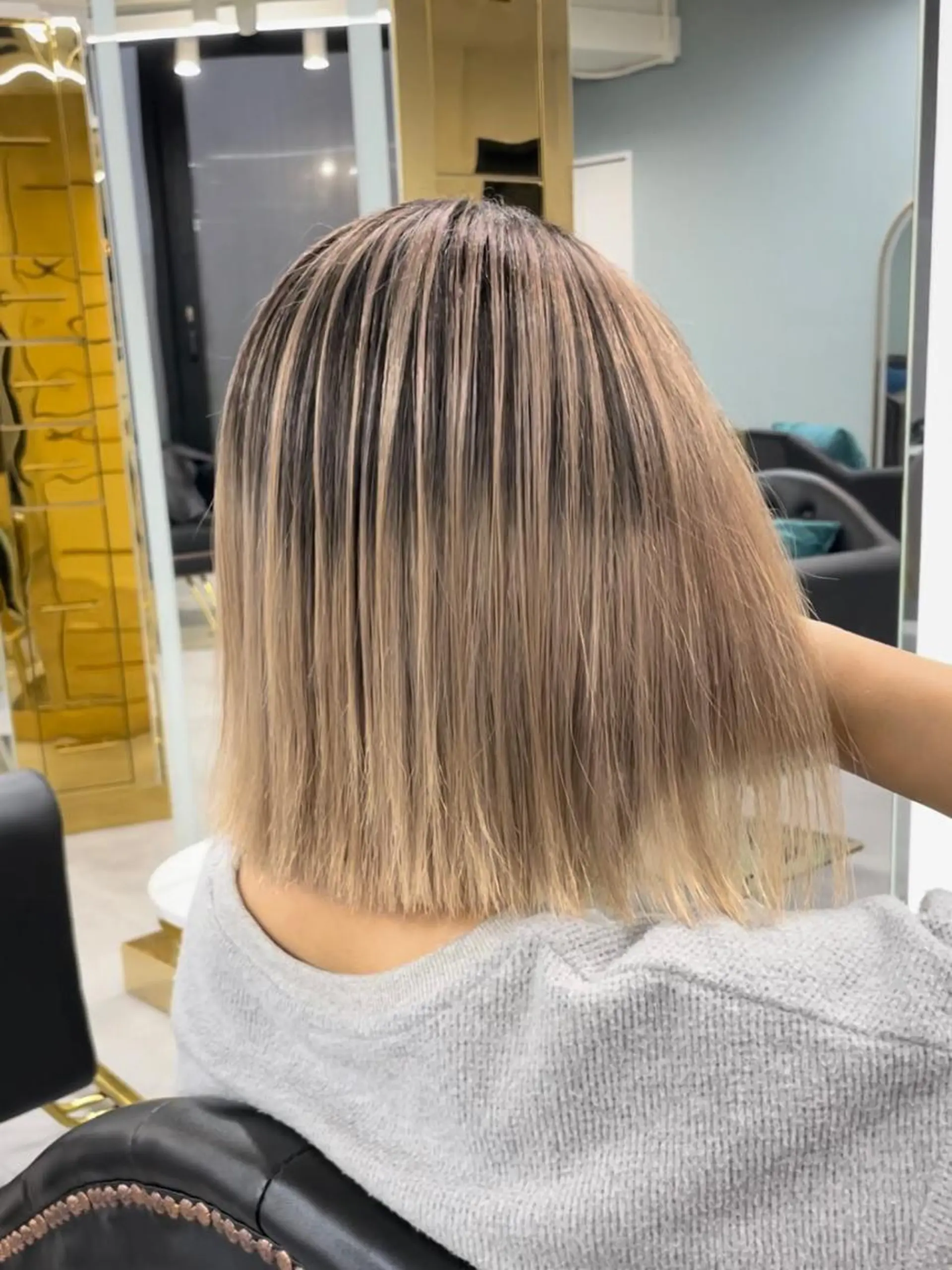 セミロング レイヤーカット senjyu GINZA所属・バレイヤージュ/ハイ ライト/庄司鉄平のヘアスタイル