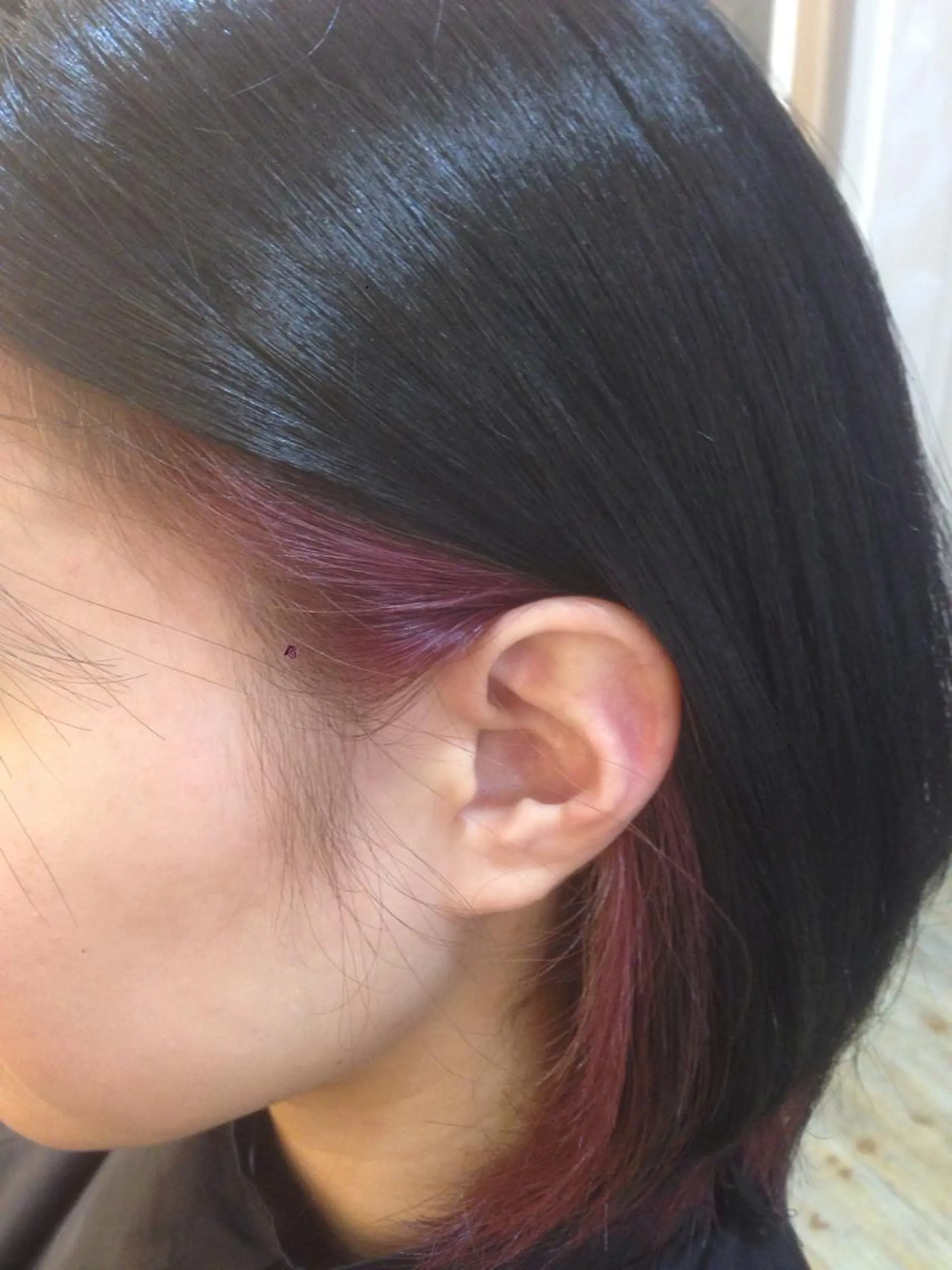 ショート カラー ブリーチ インナーカラー ピンクカラー 小倉 聖也のヘアスタイル