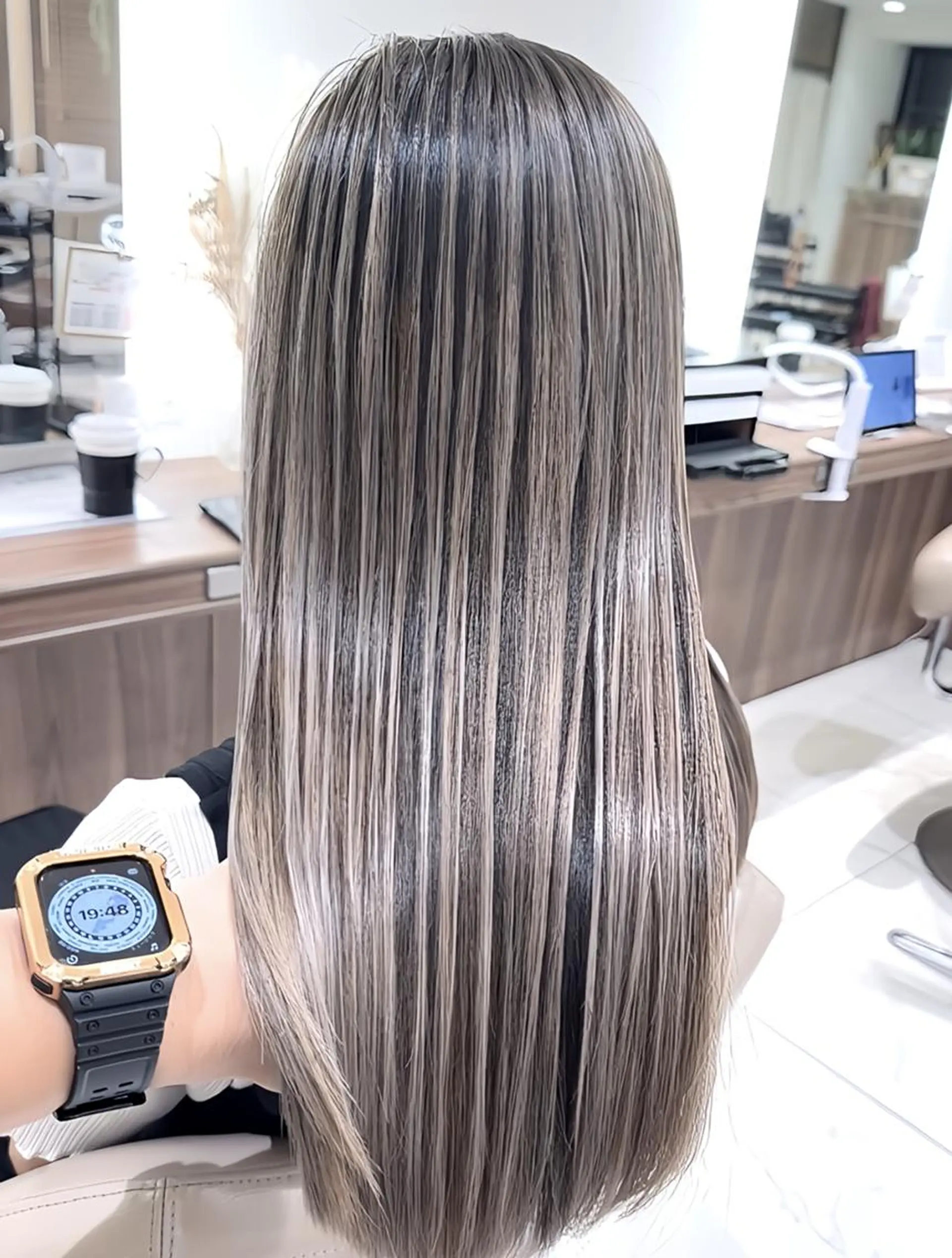 セミロング カラー 髪質改善 ヘアカラー 渡邊楓果／髪質改善 ブリーチ/カラーのヘアスタイル