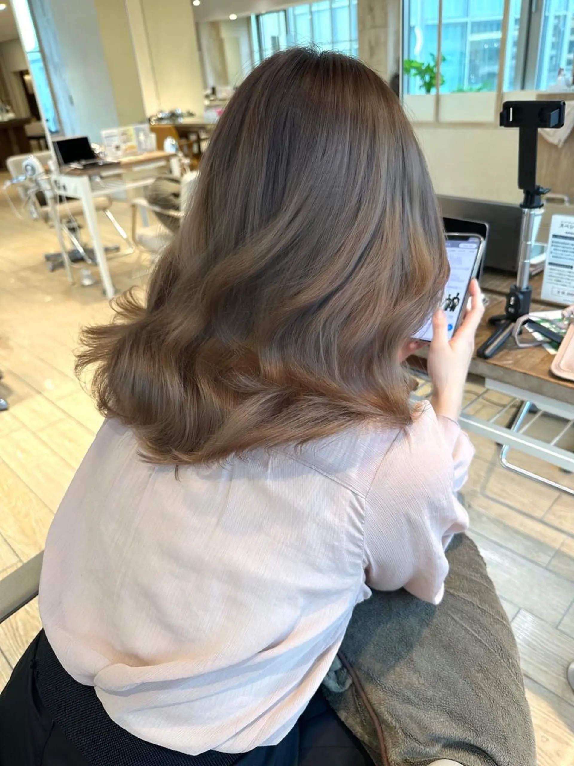 セミロング くびれヘア 韓国風ヘア 小顔カット カット トリートメント 市原 大翼のヘアスタイル