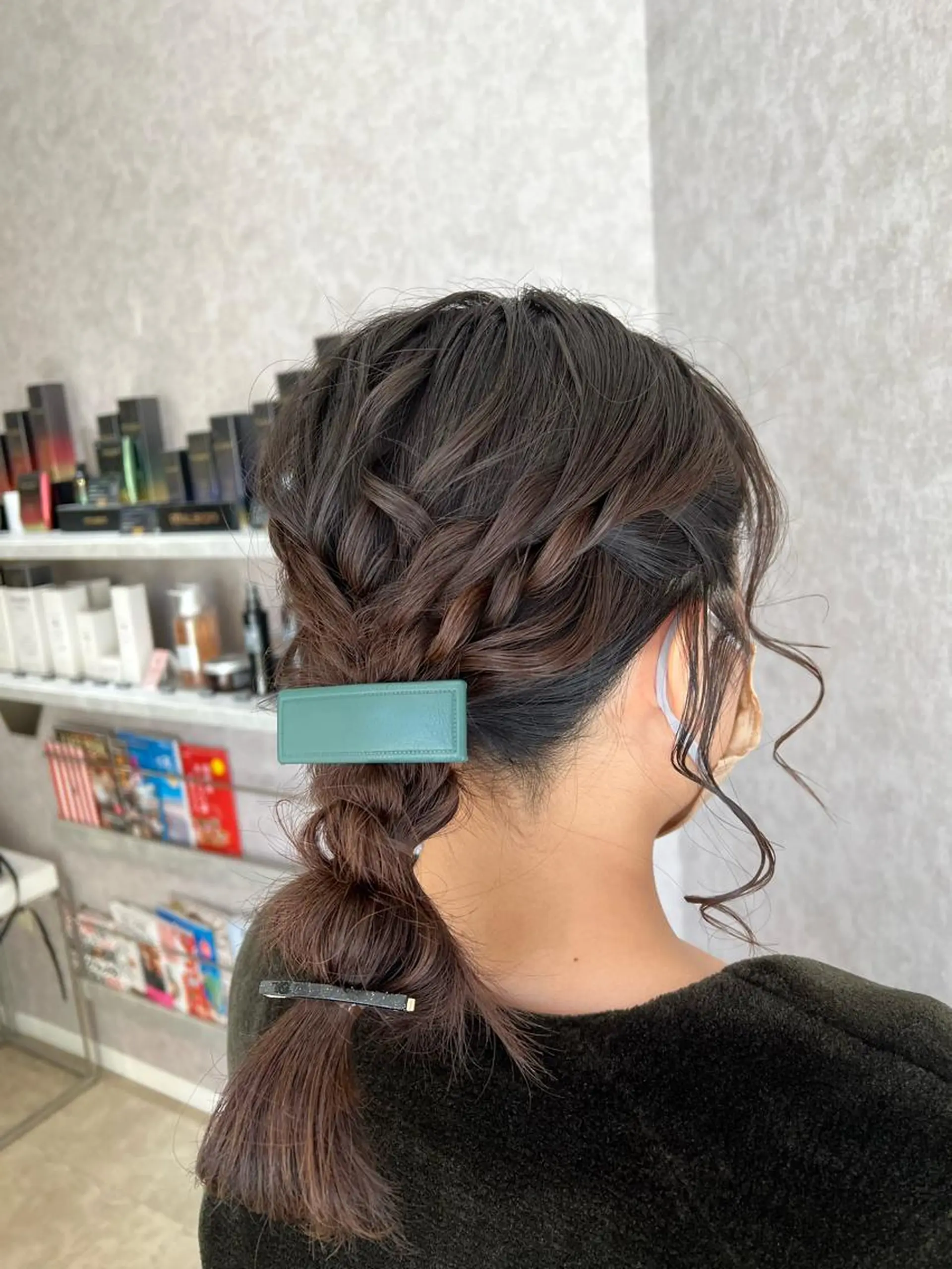 セミロング Rio/ヘアセット/ ハイトーンカラーのヘアスタイル