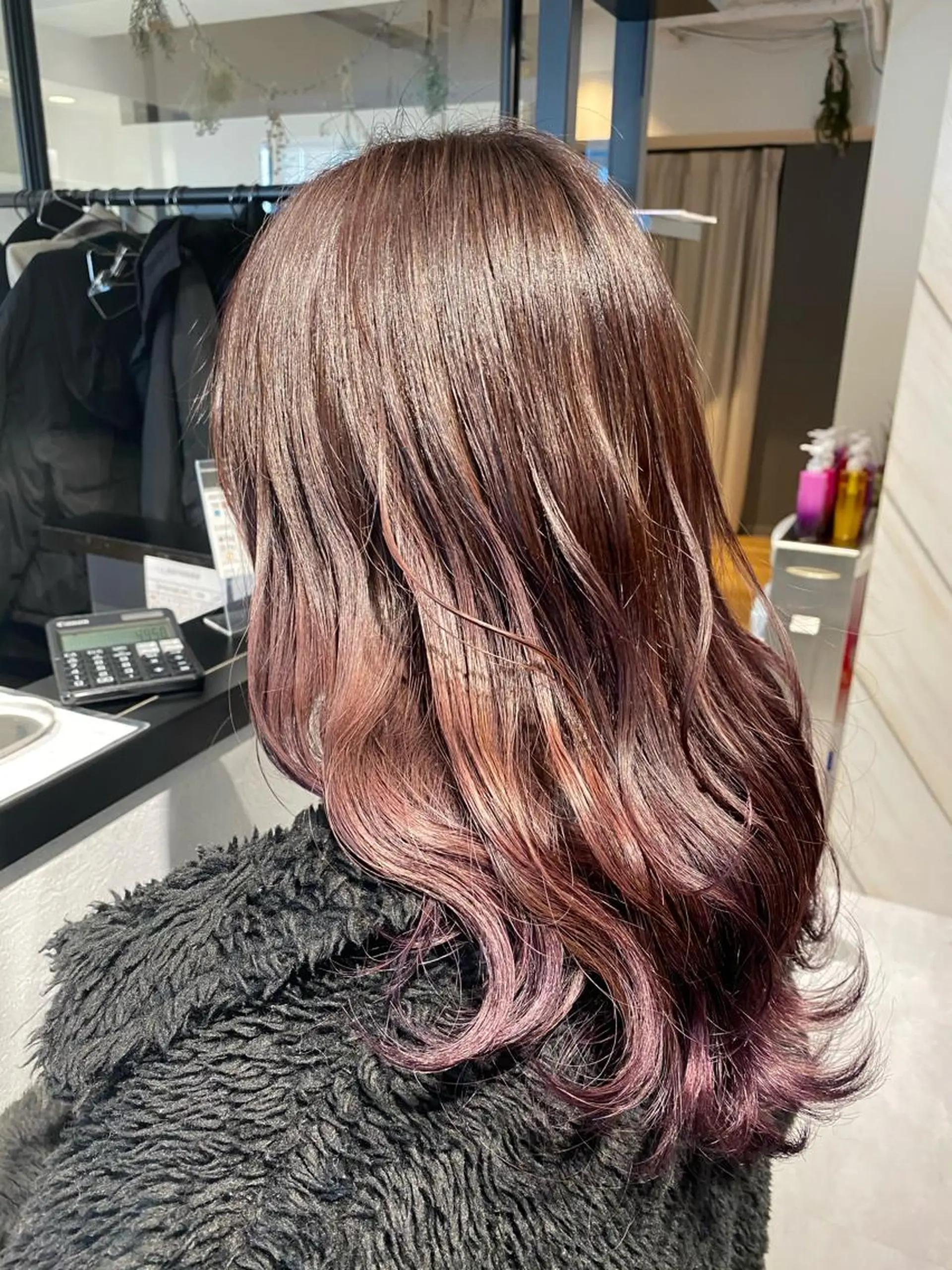 ミディアム カラー ベージュ指名No1 加賀詩織のヘアスタイル