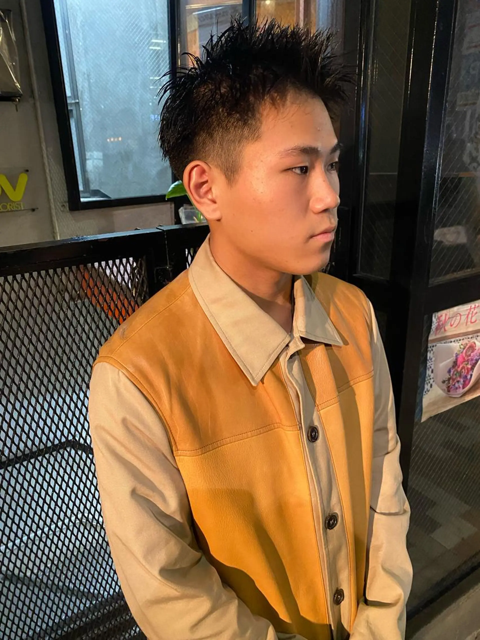 ショート メンズ メンズブリーチ メンズハイライト メンズインナーカラー メンズパーマ プードルパーマ カット charme所属・💈メンズ特化美容師 ✂︎伊藤大輝💈のヘアスタイル