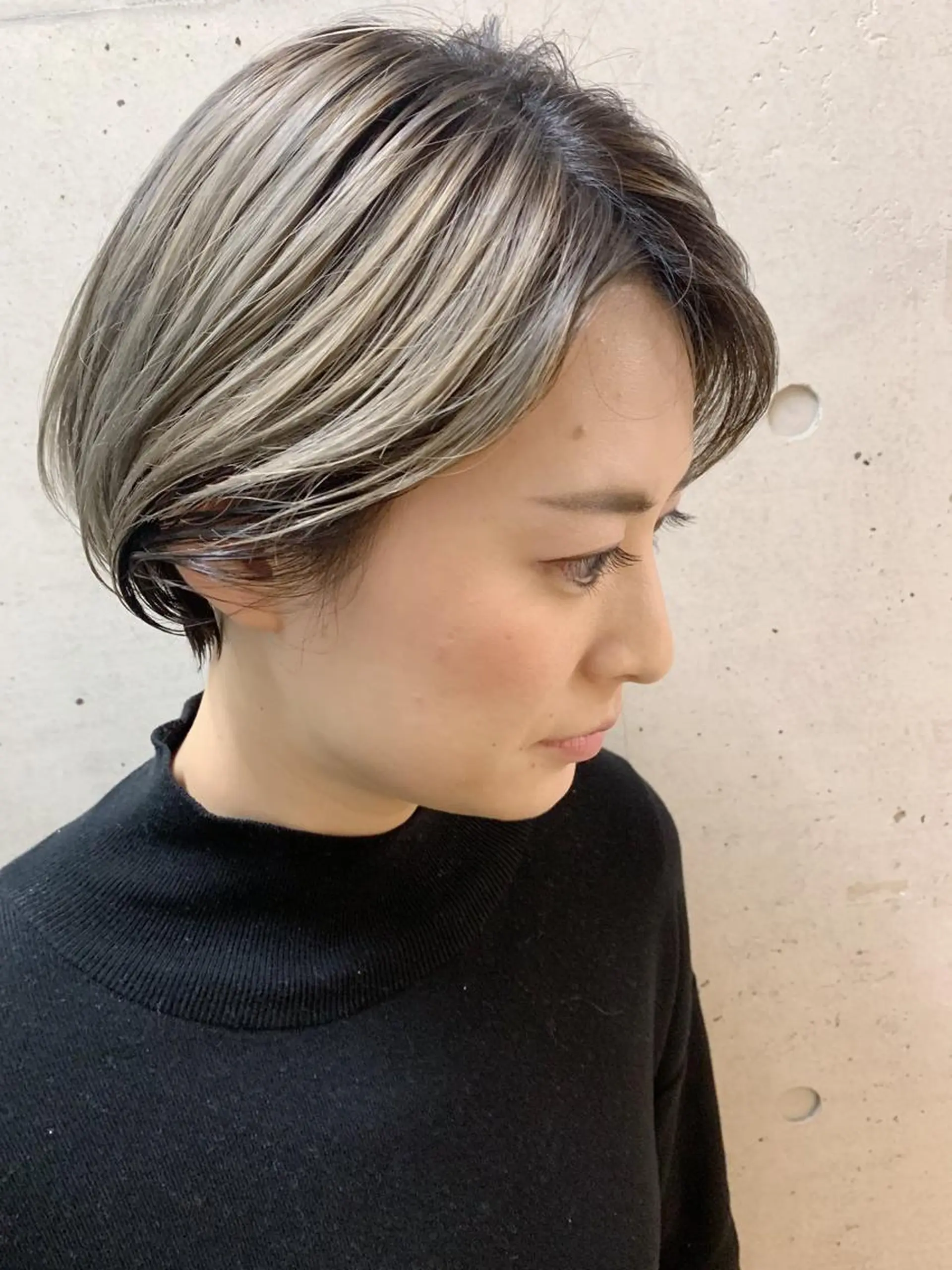 ショート カラー ブリーチ グラデーションカラー グレージュ カット ヘアカラー トリートメント Libre×Reco所属・Libre 西野圭一のヘアスタイル
