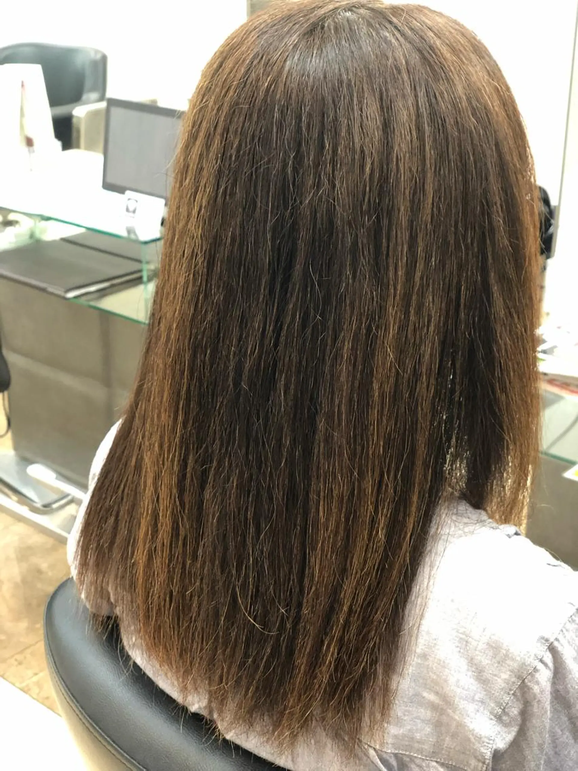 セミロング 斎藤 みくのヘアスタイル