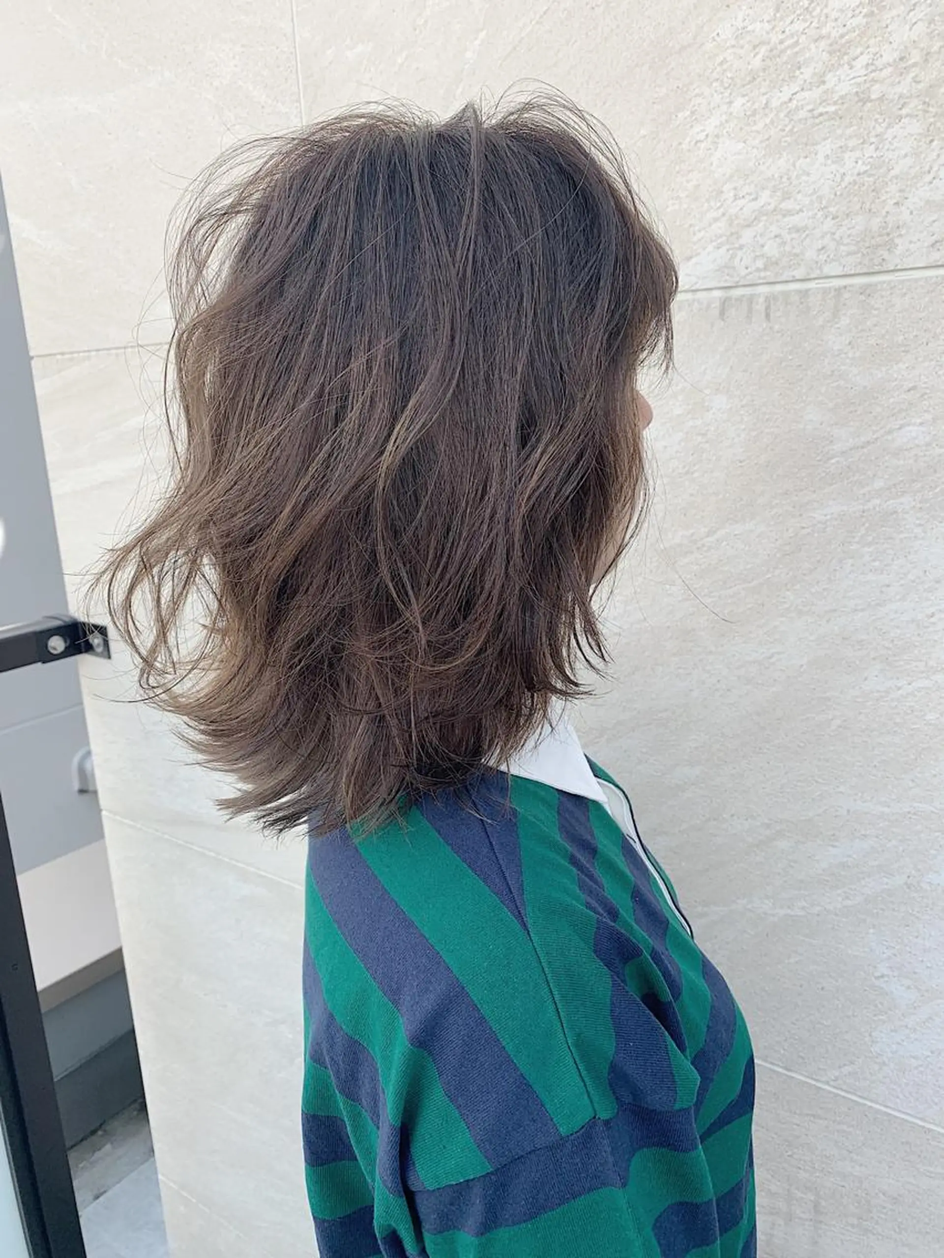 ミディアム カラー グレージュ ハイライトカラー ハイライト カラー特化サロン大阪 ルービック江坂/新城のヘアスタイル