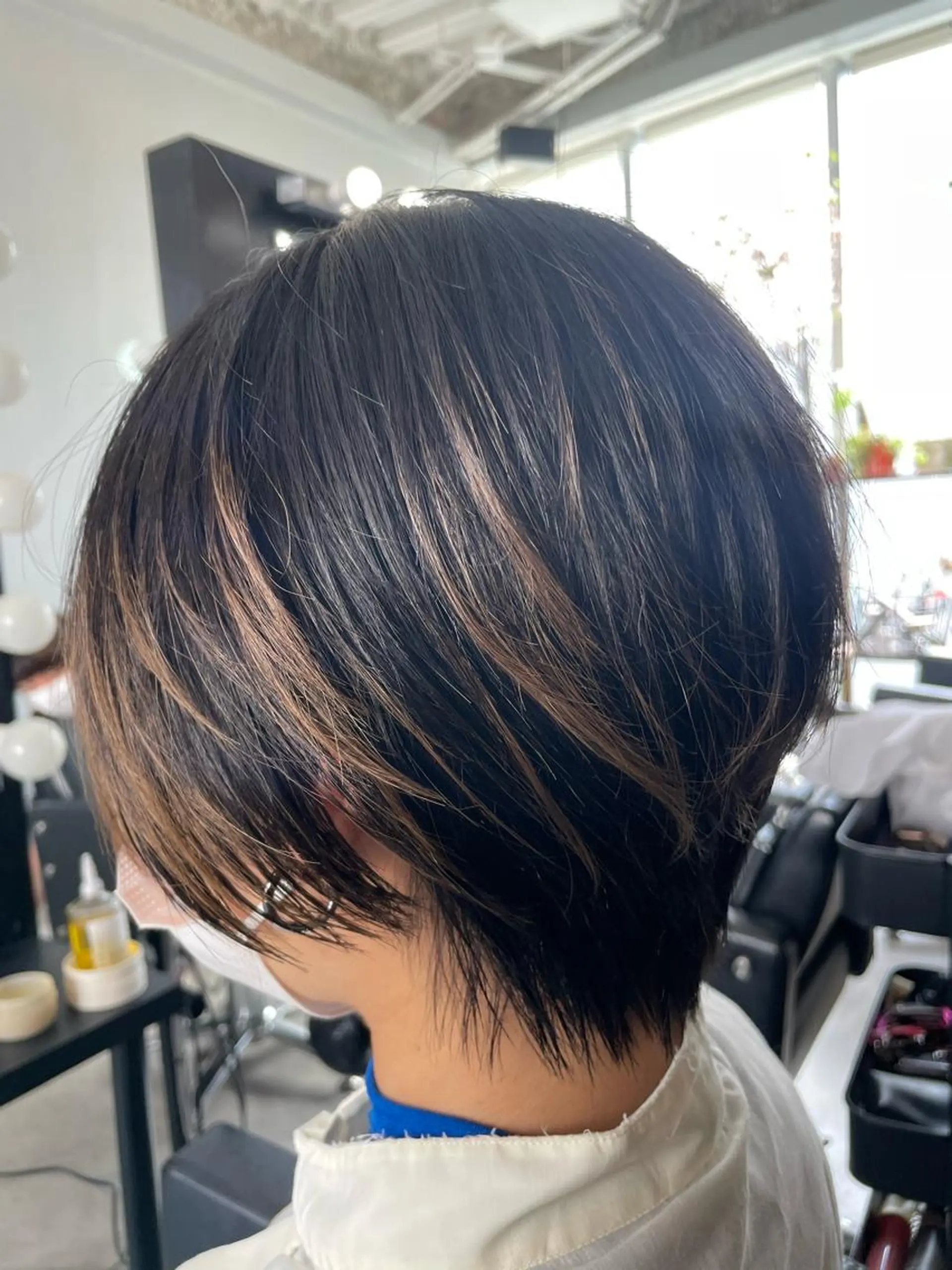 ショート ショートヘア カット ブリーチなし透明感 タケザワミキのヘアスタイル