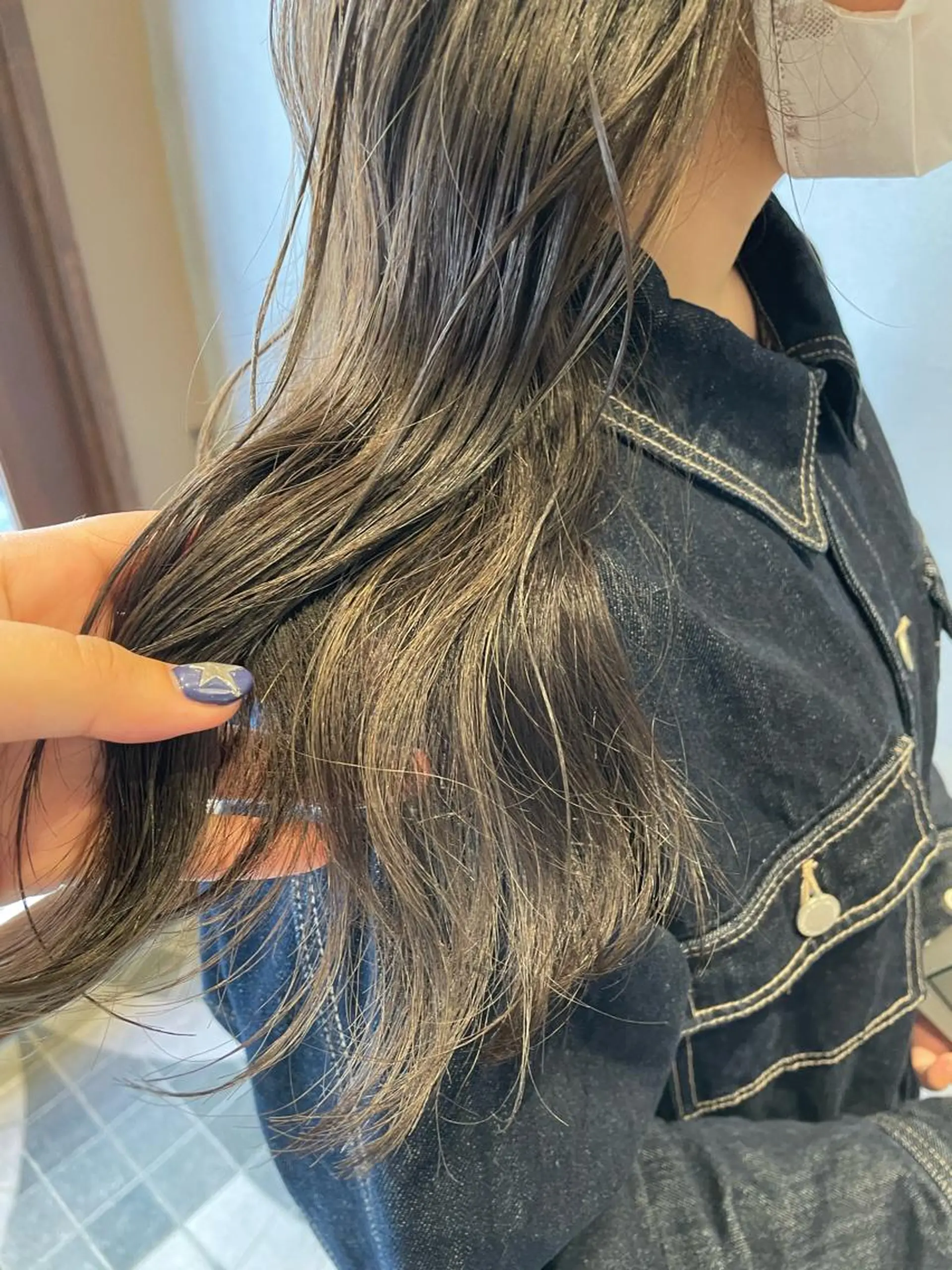 ロング カラー インナーカラー 森 遥菜のヘアスタイル