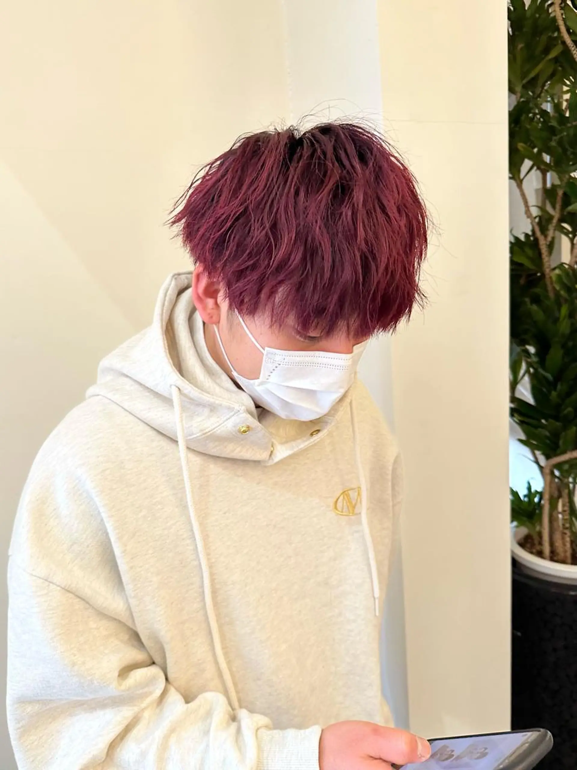 カラー メンズ ボルドーカラー レッドカラー カット ヘアカラー トリートメント ダメージレスブリーチ HIROSHIのヘアスタイル