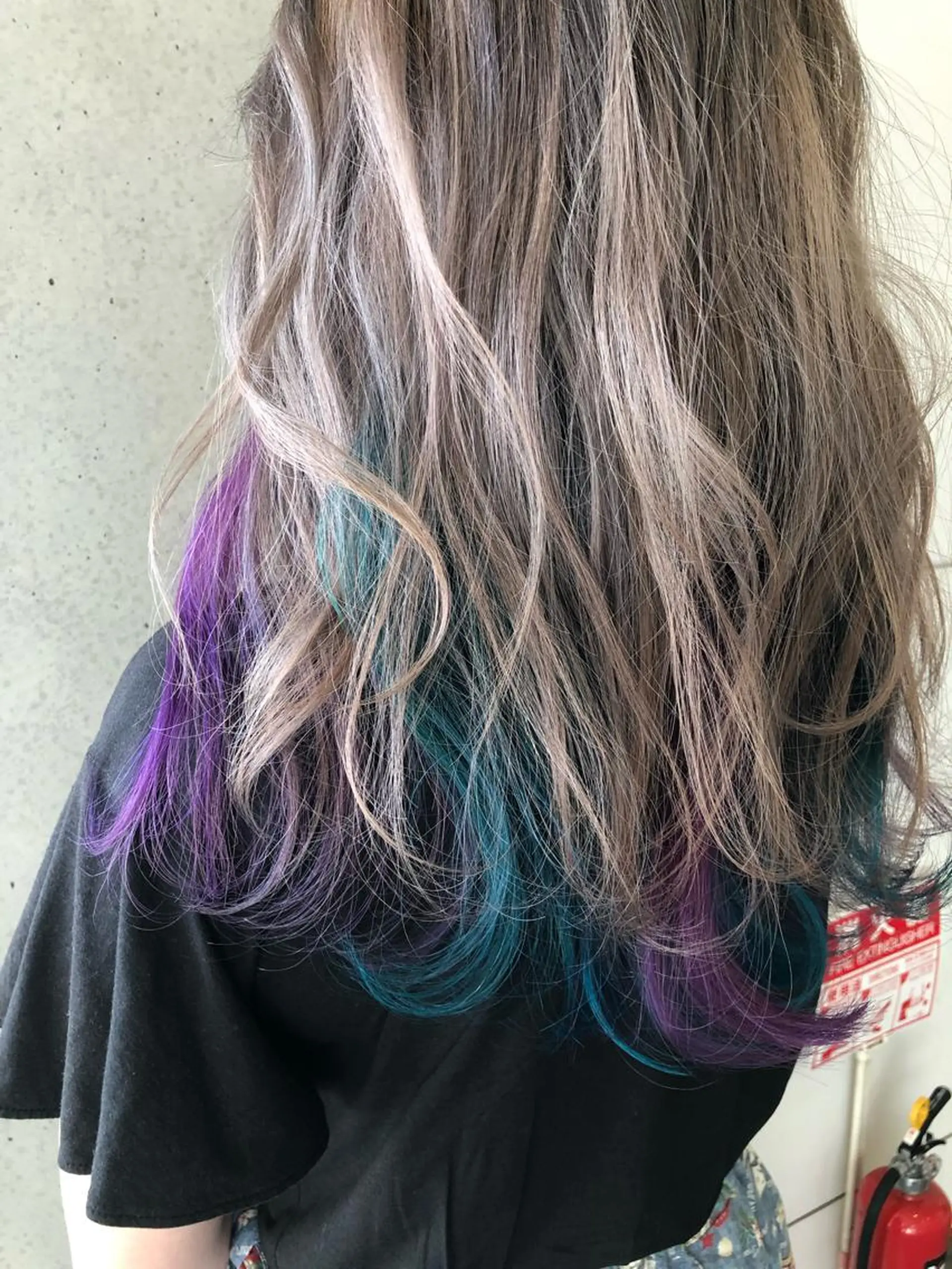 セミロング カラー 松本 明日可のヘアスタイル