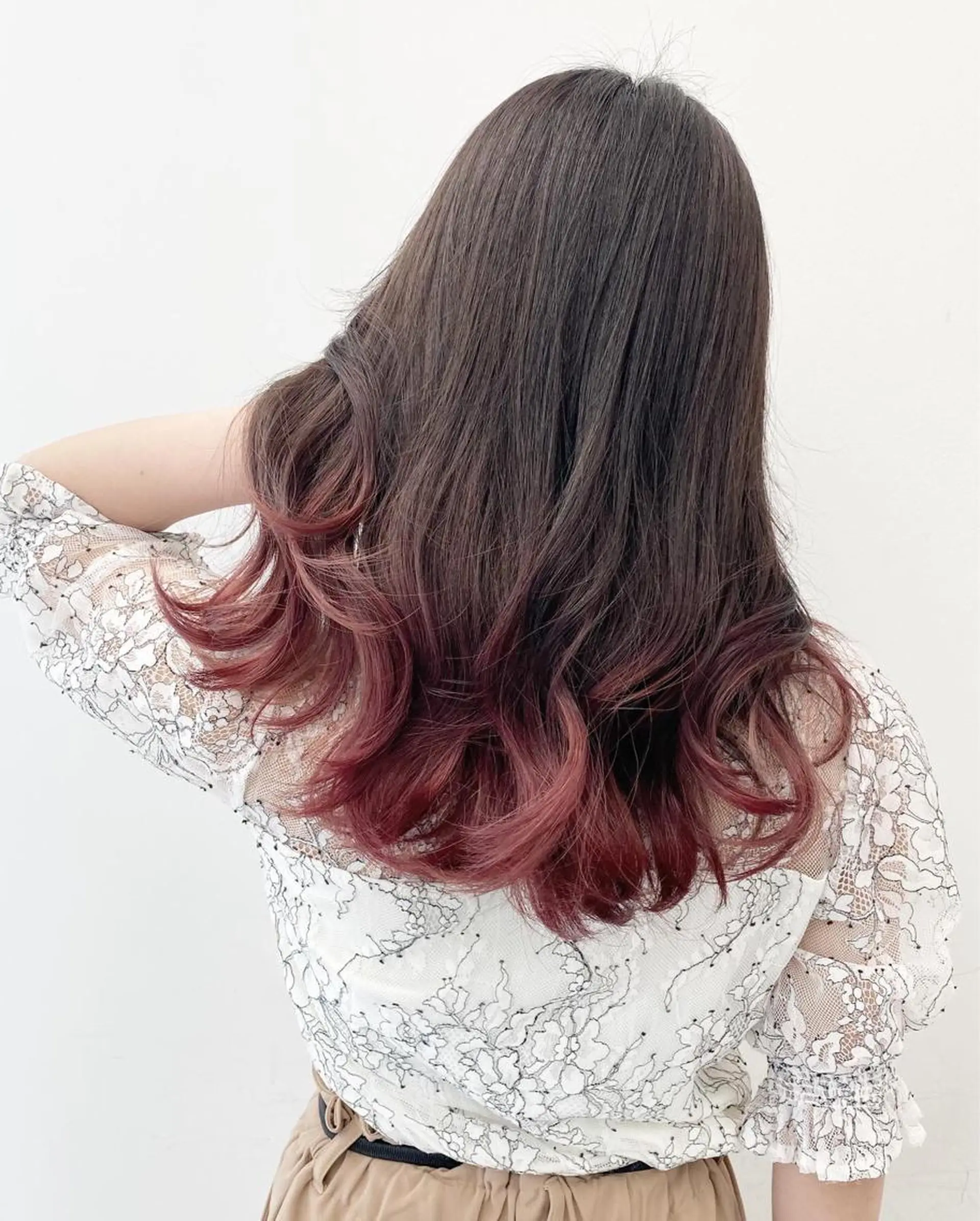 ミディアム カラー パーマ ヘアアレンジ 公式 Ease by amble luxeのヘアスタイル