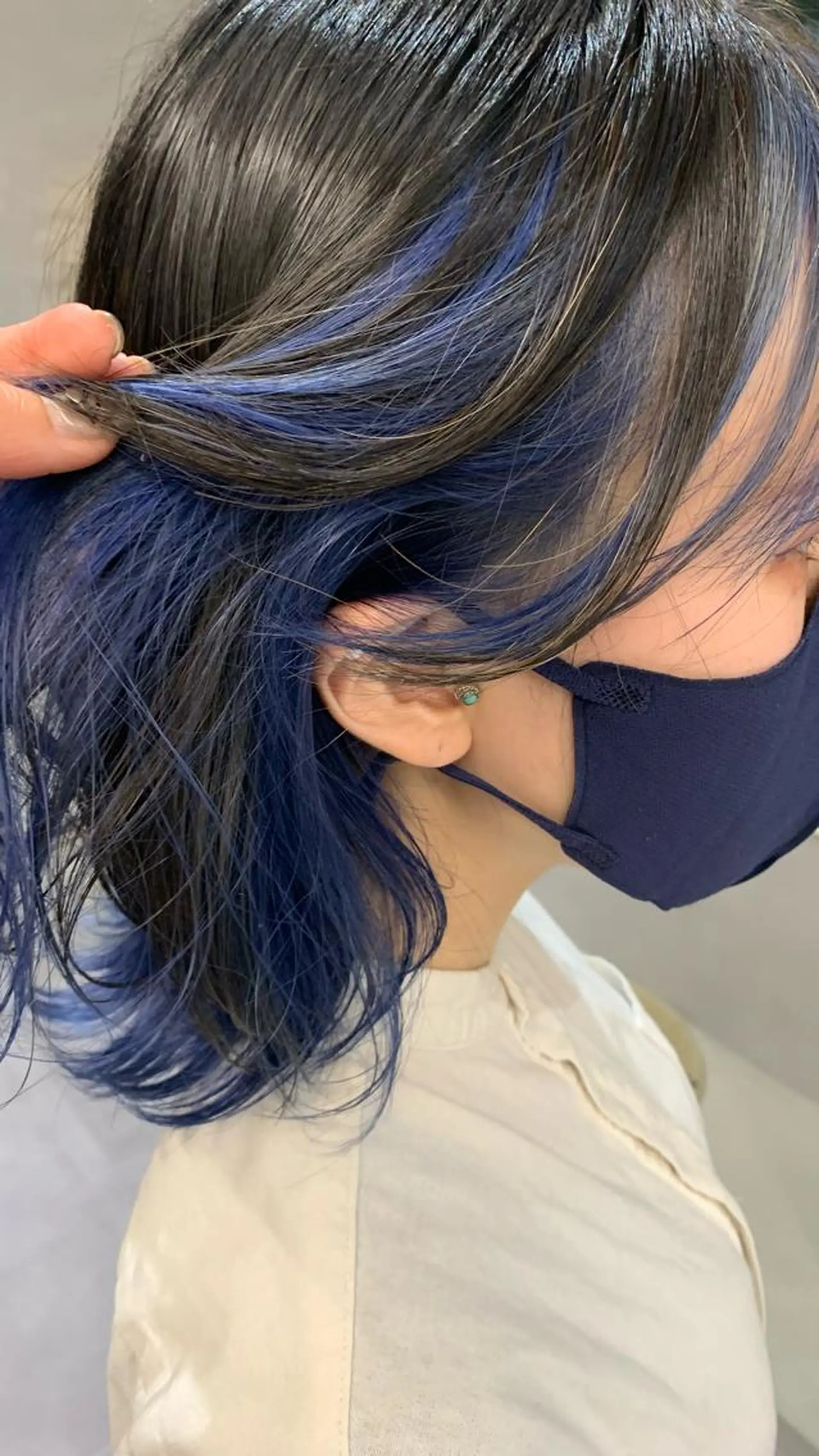 カラー ブリーチ ブルーカラー ブルーラベンダー ラベンダーカラー amu/ブリーチなし ダブルカラーのヘアスタイル