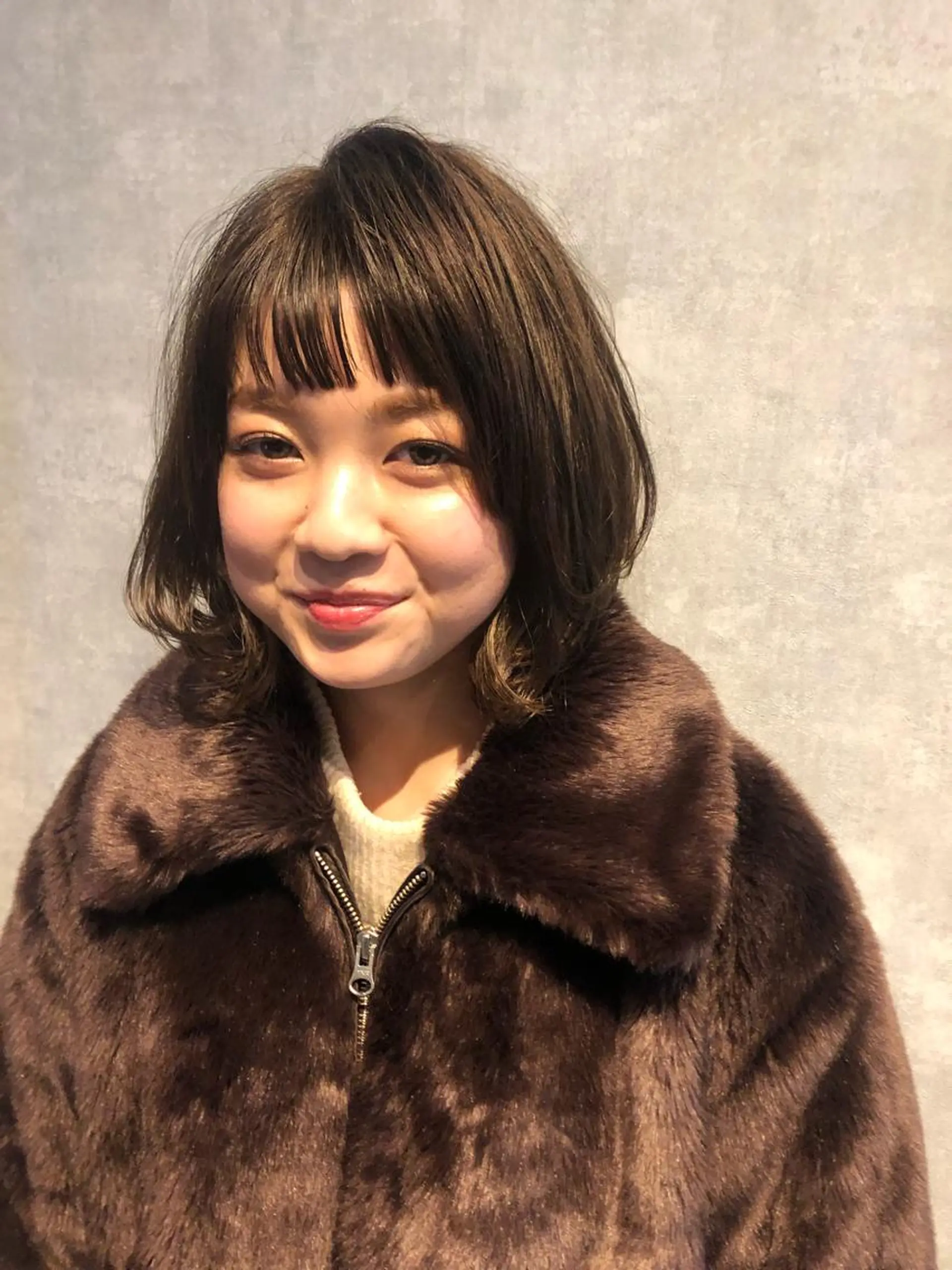 ミディアム カラー パーマ ミディアムパーマ ボブ 伸ばしかけ レイヤーカット 💫期間限定価格💫 似合わせカット🧚のヘアスタイル