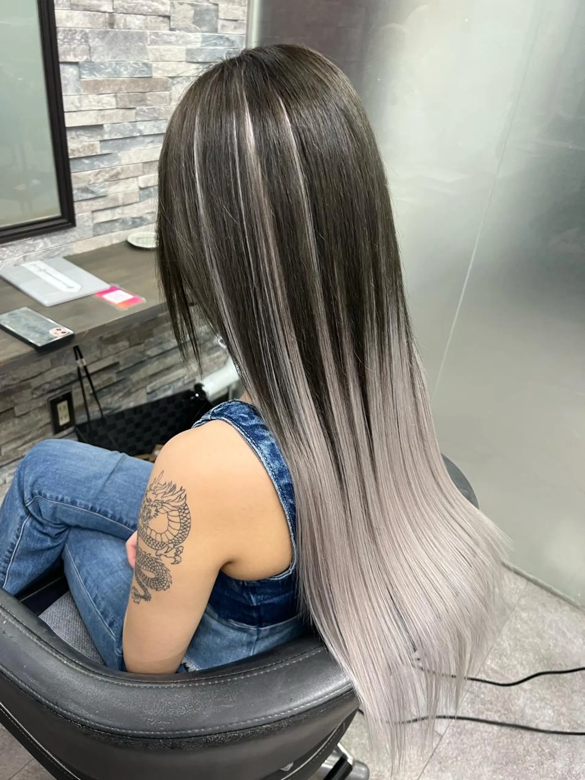 ロング 艶髪ハイトーンカラー ☆MASAのヘアスタイル