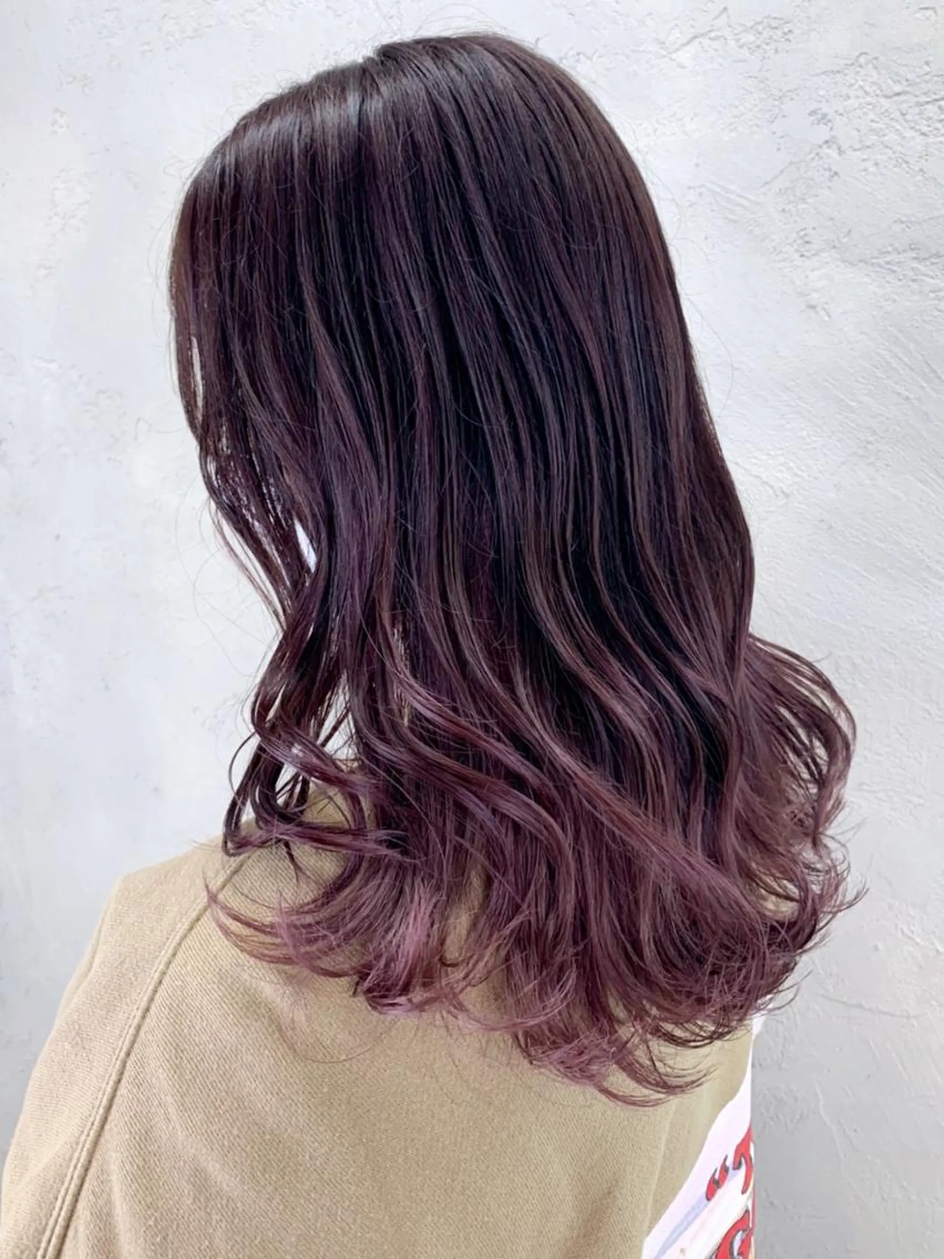 セミロング カラー パーマ ヘアアレンジ カシス ピンクカラー ITbyALBUM 松戸のヘアスタイル