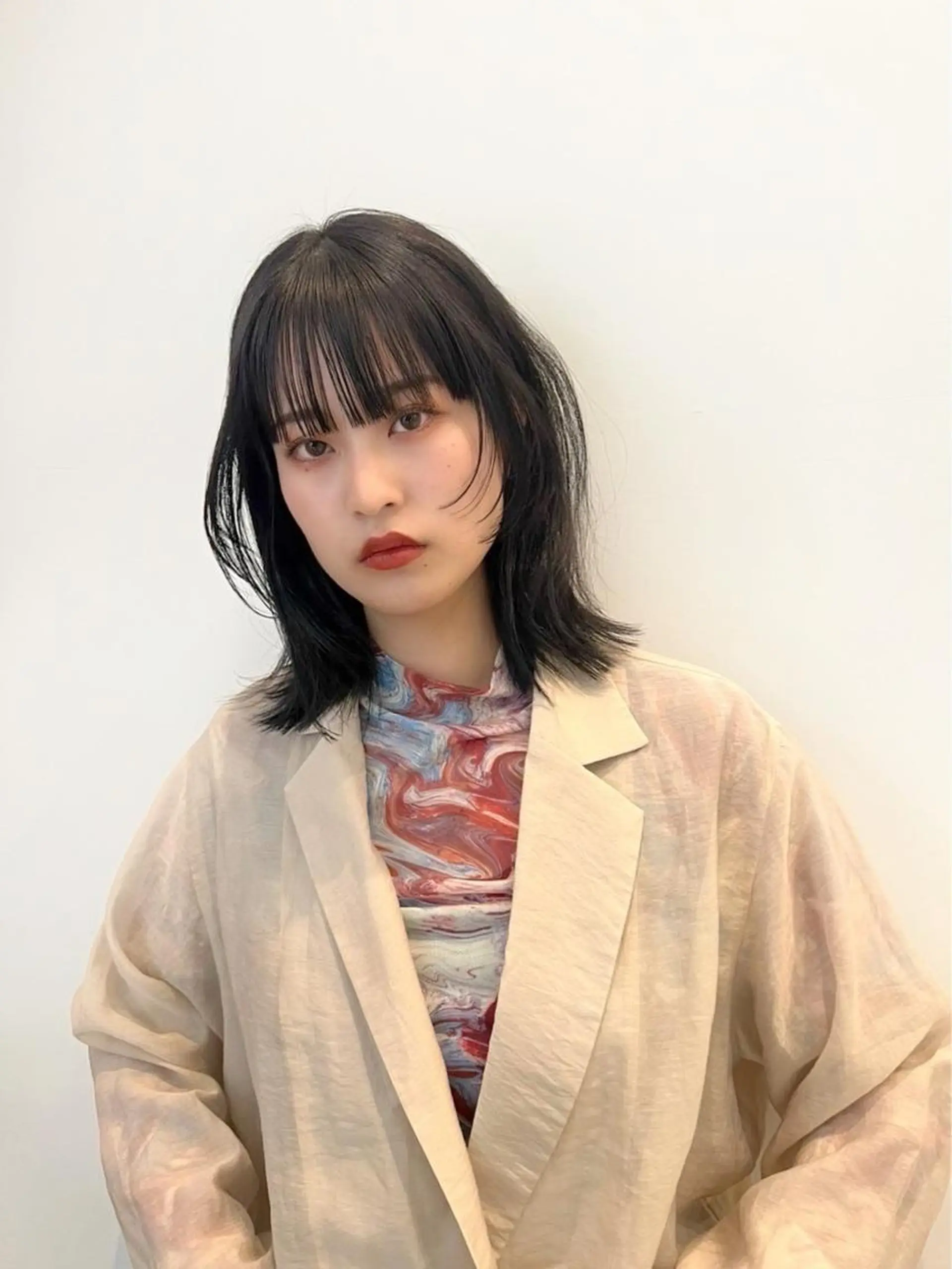 ミディアム カラー グレージュ ボブ カット ヘアカラー トリートメント レイヤー専門家 ダブルカラー修のヘアスタイル