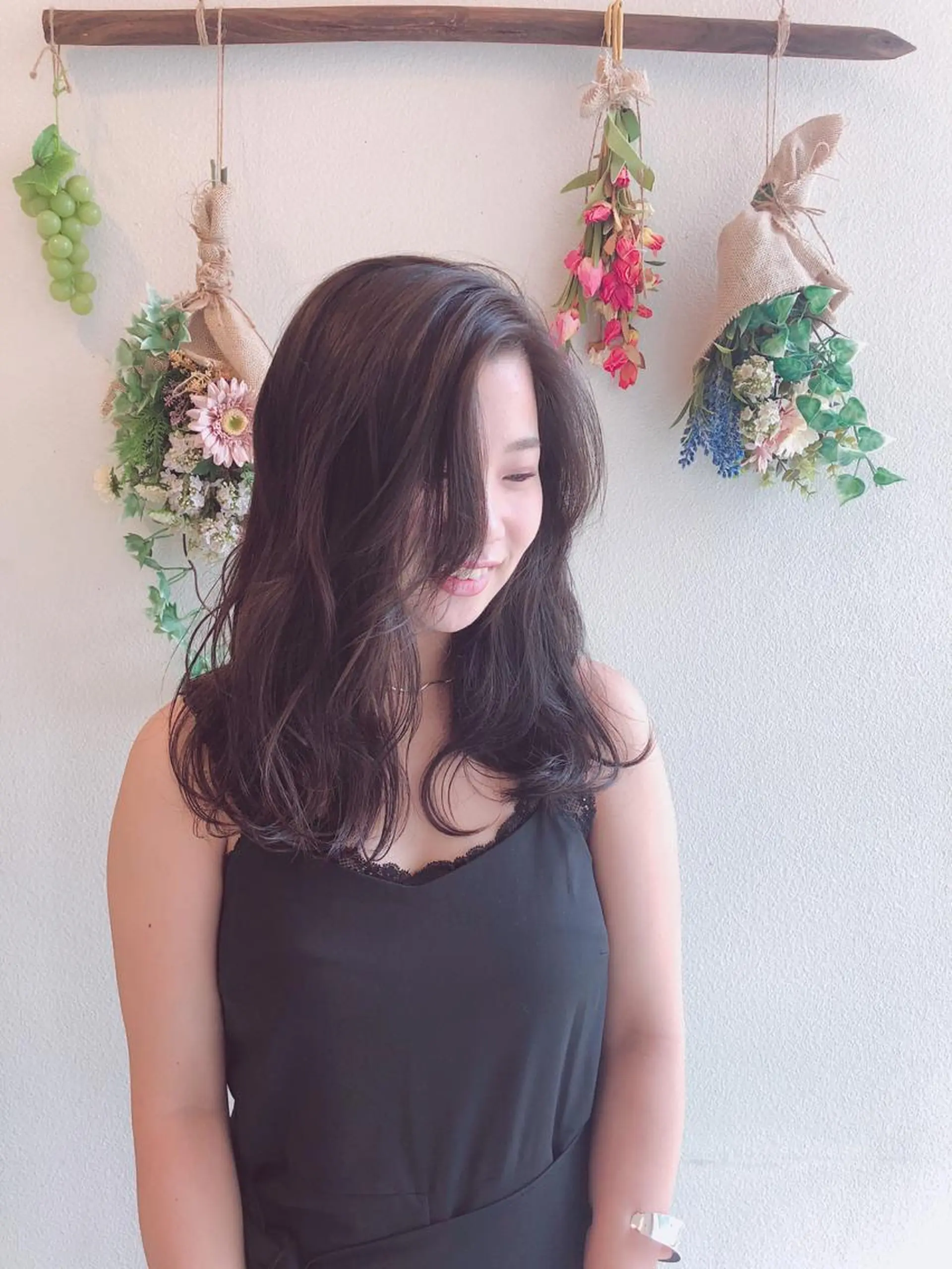 セミロング カラー 西 めぐみのヘアスタイル