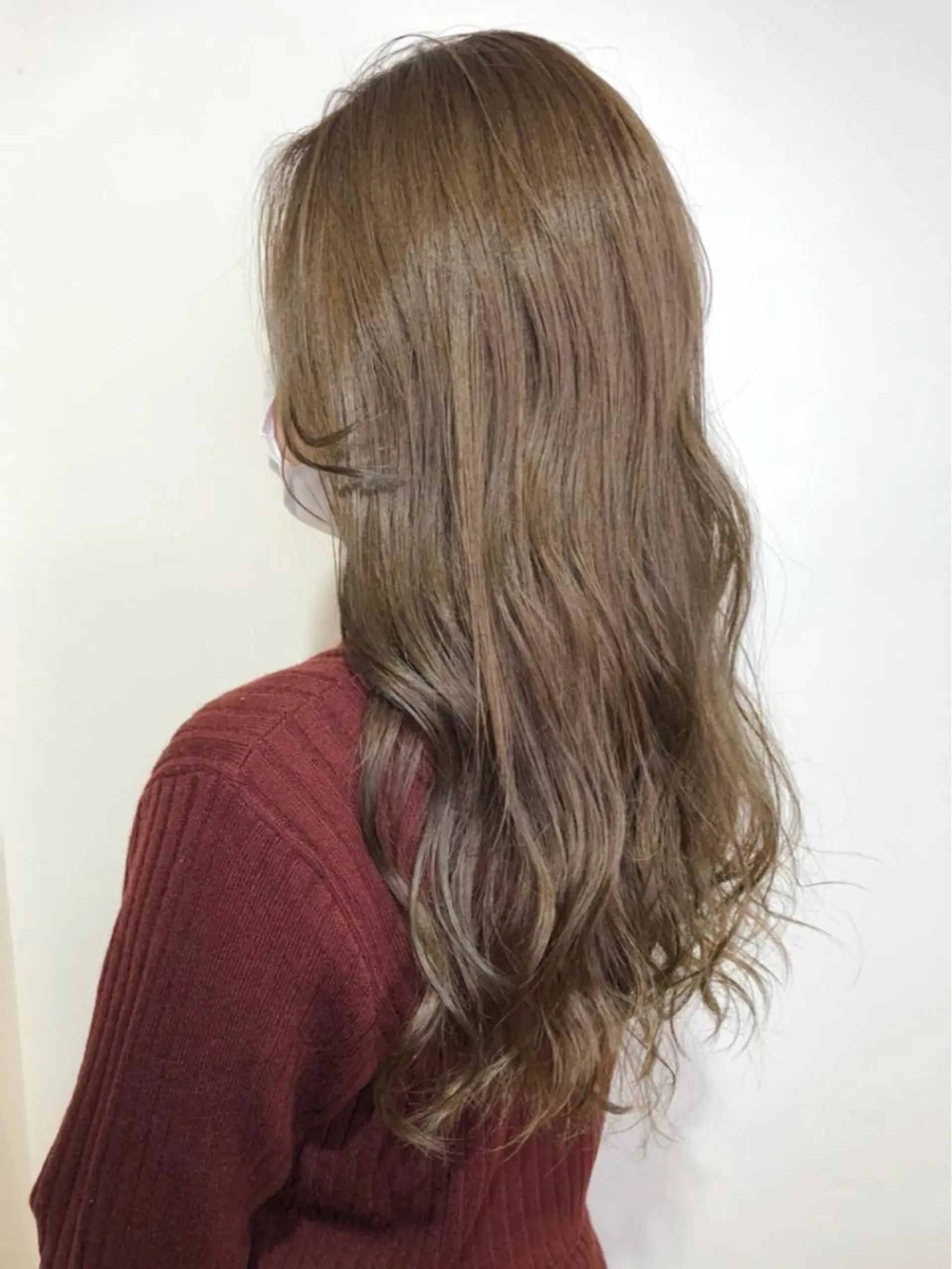 ロング カラー ベージュカラー ブリーチ イルミナカラー ブリーチなしカラー カット ヘアカラー 小川 美奈のヘアスタイル