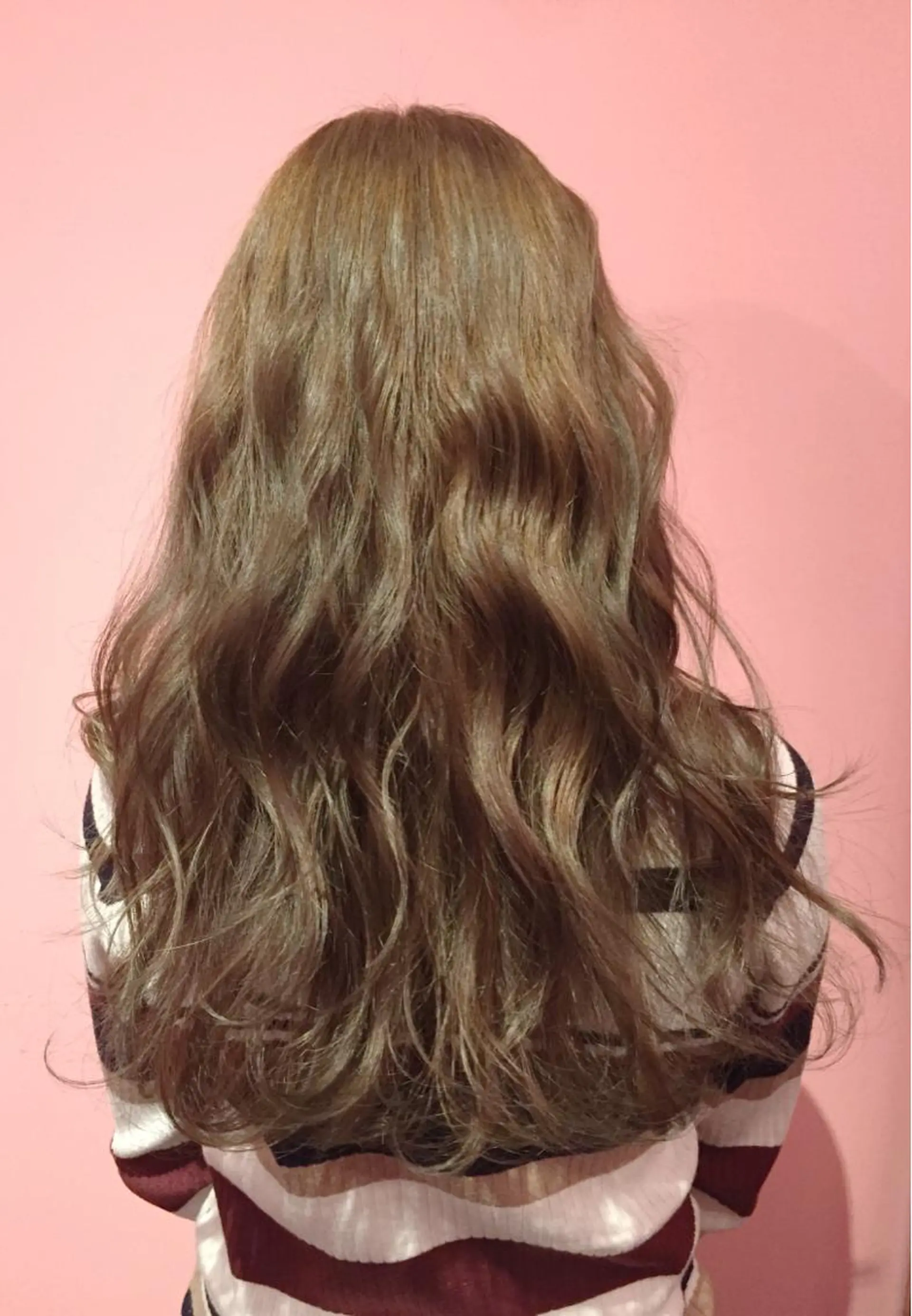 ロング カラー ILu.所属・櫻井 愛弓のヘアスタイル