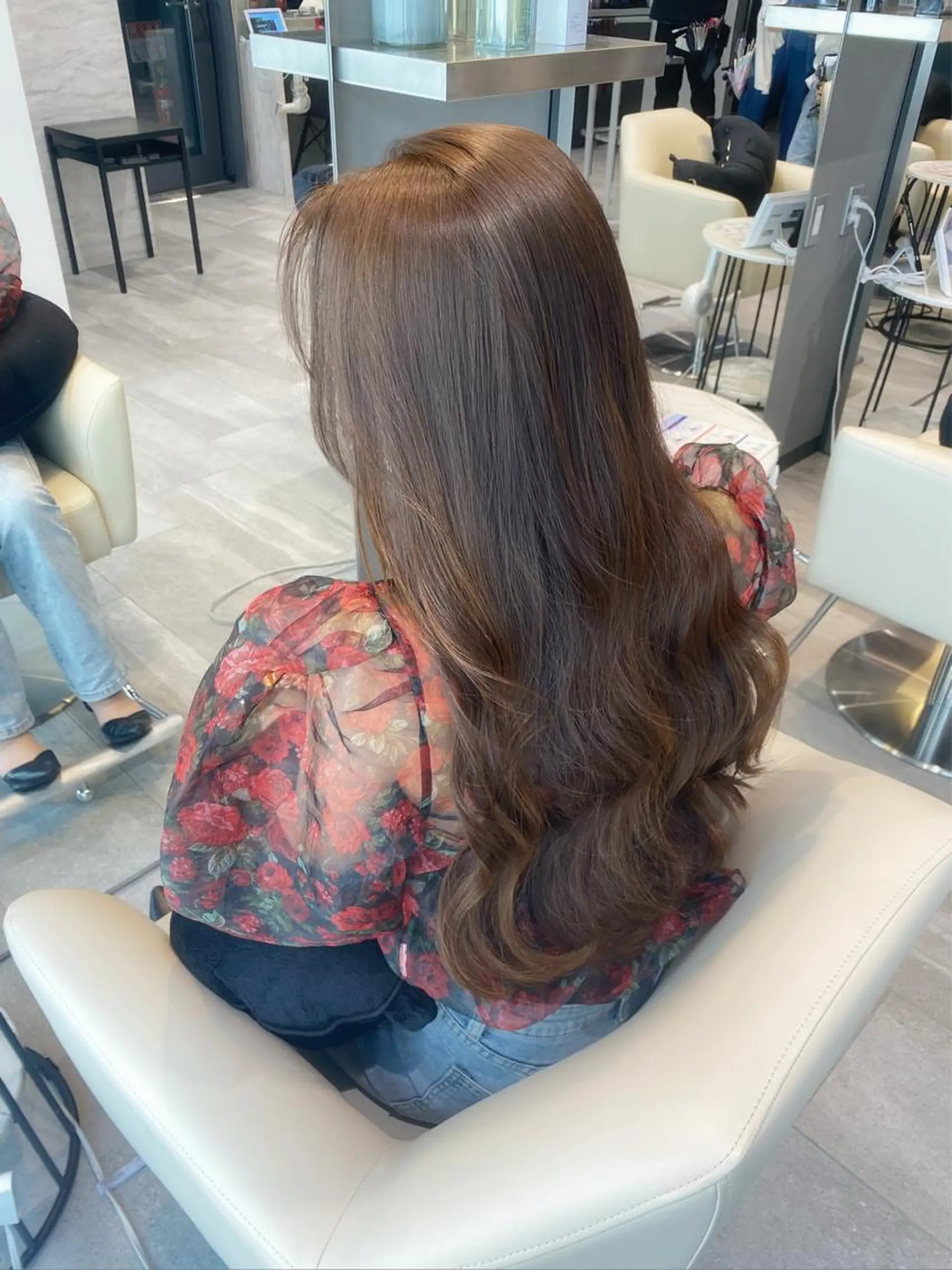 ロング カラー ヘアカラー トリートメント まひろ エクステ／ハイトーンのヘアスタイル