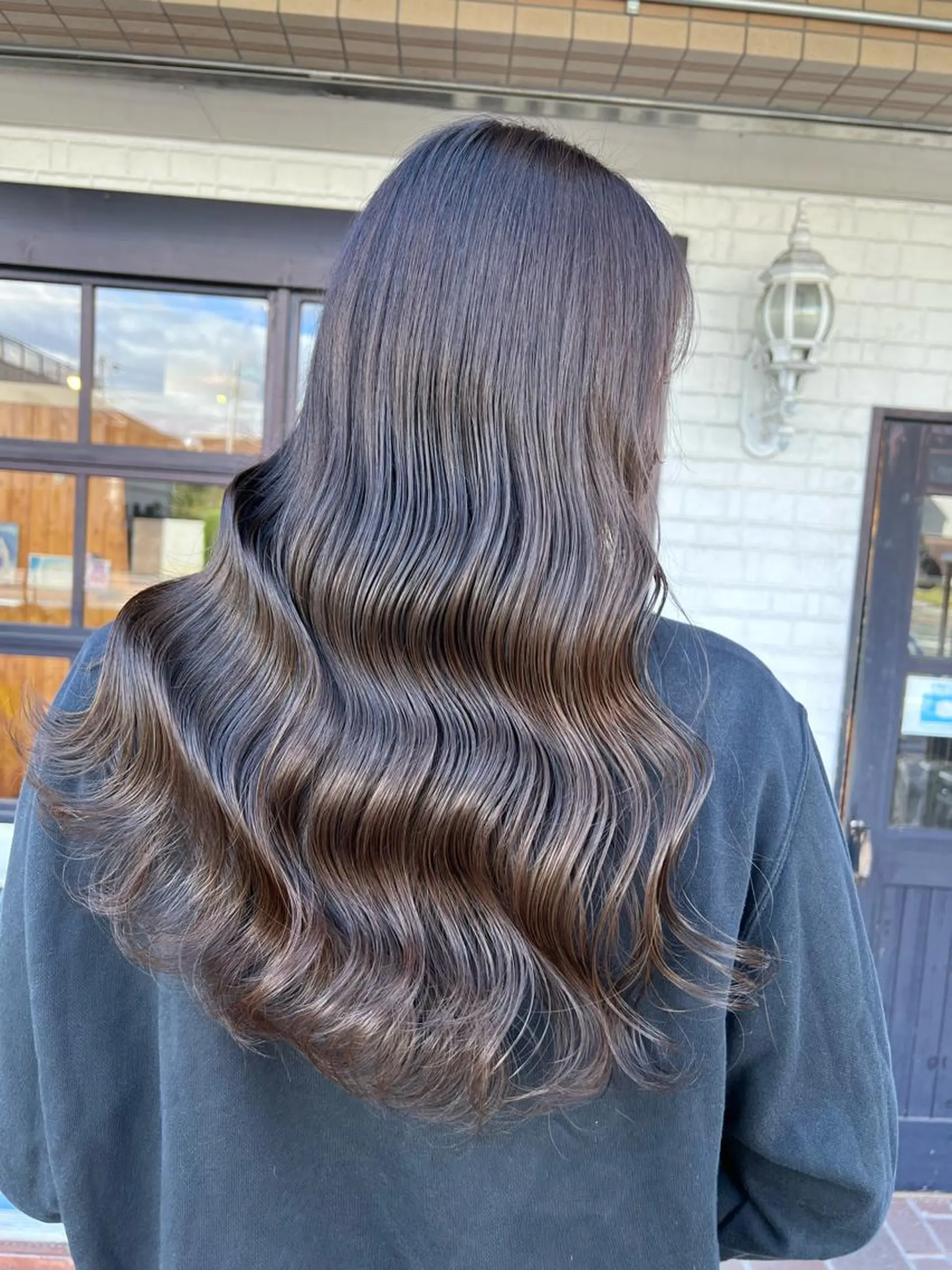 ロング カラー ブリーチ ケアブリーチ ダブルカラー イルミナカラー 髪質改善 カット ヘアカラー トリートメント 髪質改善と艶カラー 💎坂田 裕紀のヘアスタイル